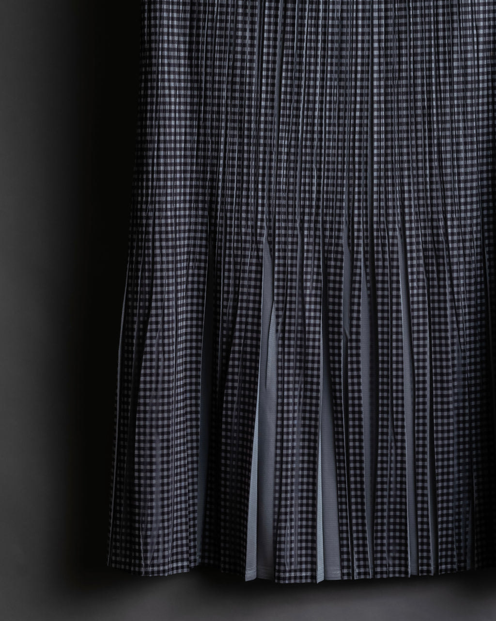 "PLEATS PLEASE ISSEY MIYAKE"
Gingham check sheer combination pleated skirt