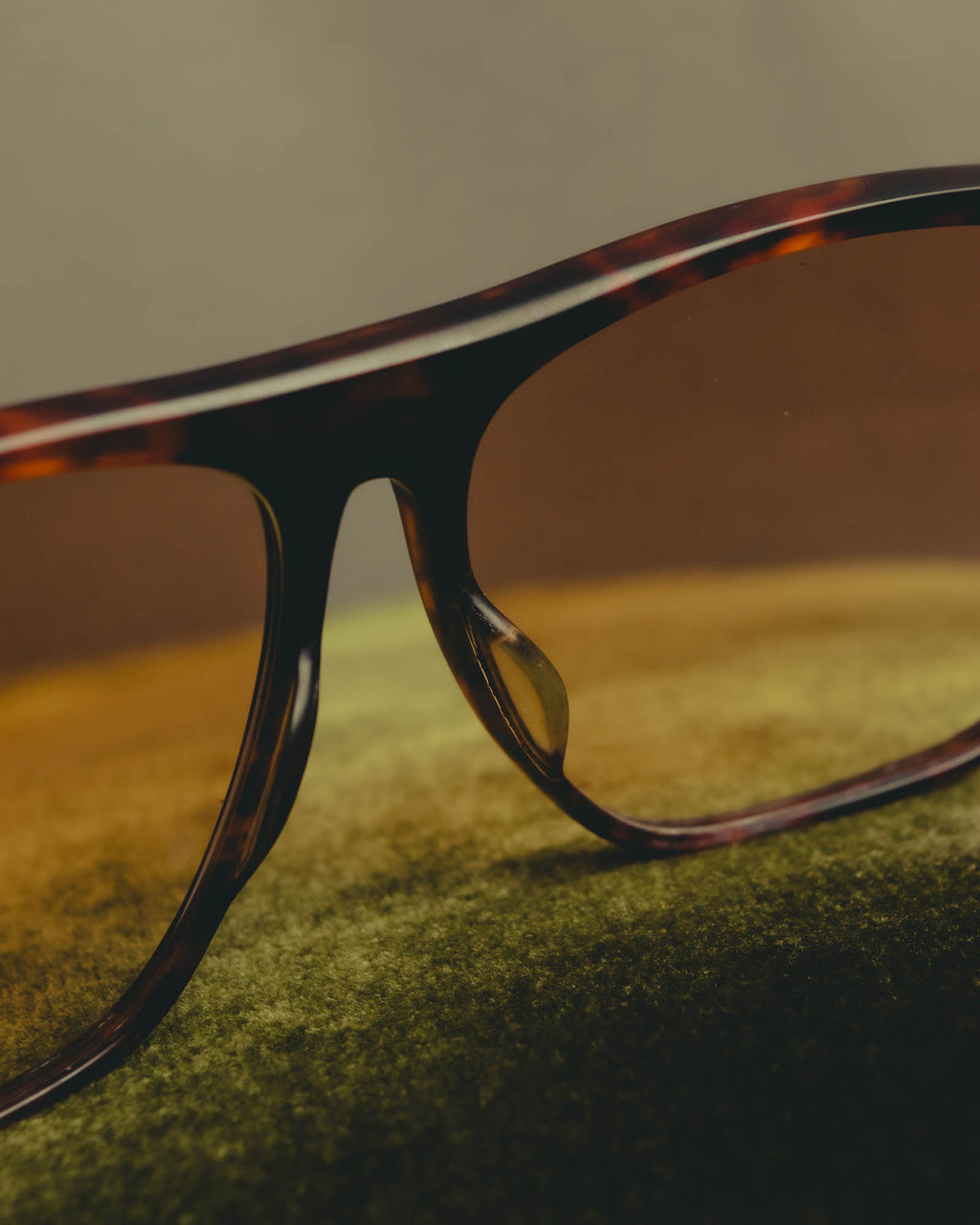 "Yves Saint Laurent" 80's Oversized tortoiseshell square sunglasses