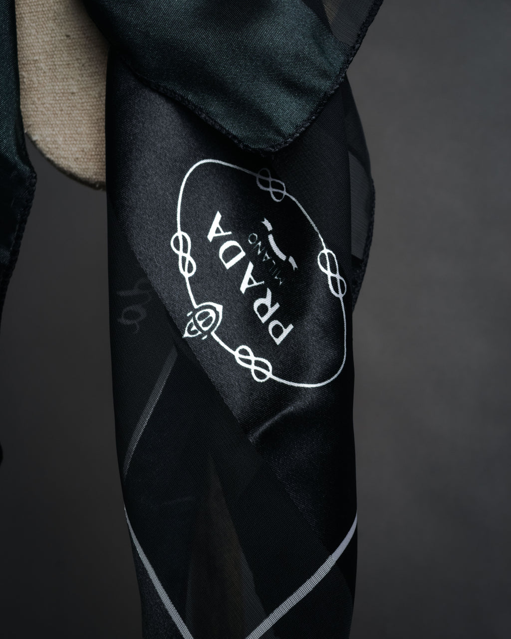 “PRADA” 2000’s Logo large scarf