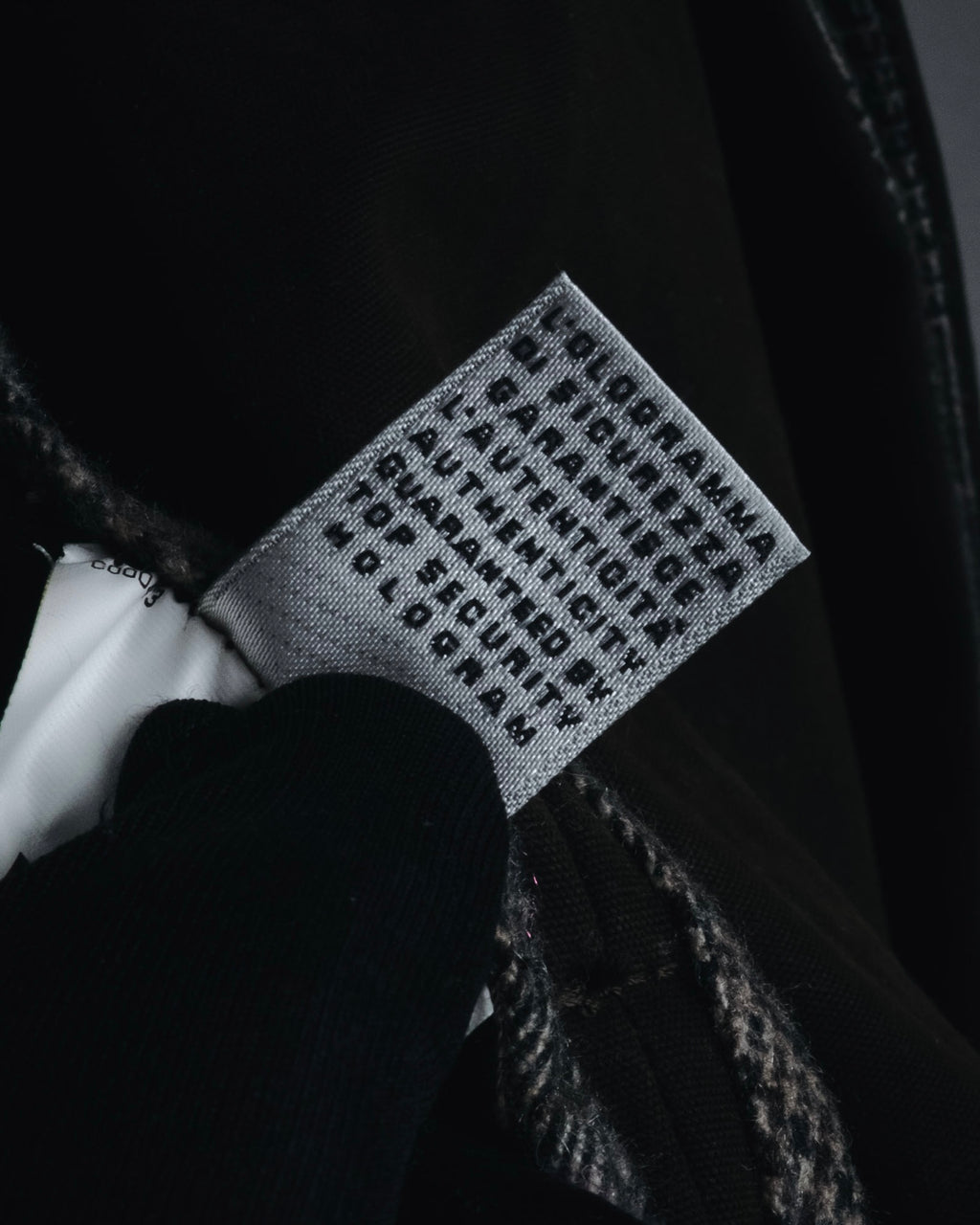 "DOLCE & GABBANA" 00’s resin coated patch detail belted coat