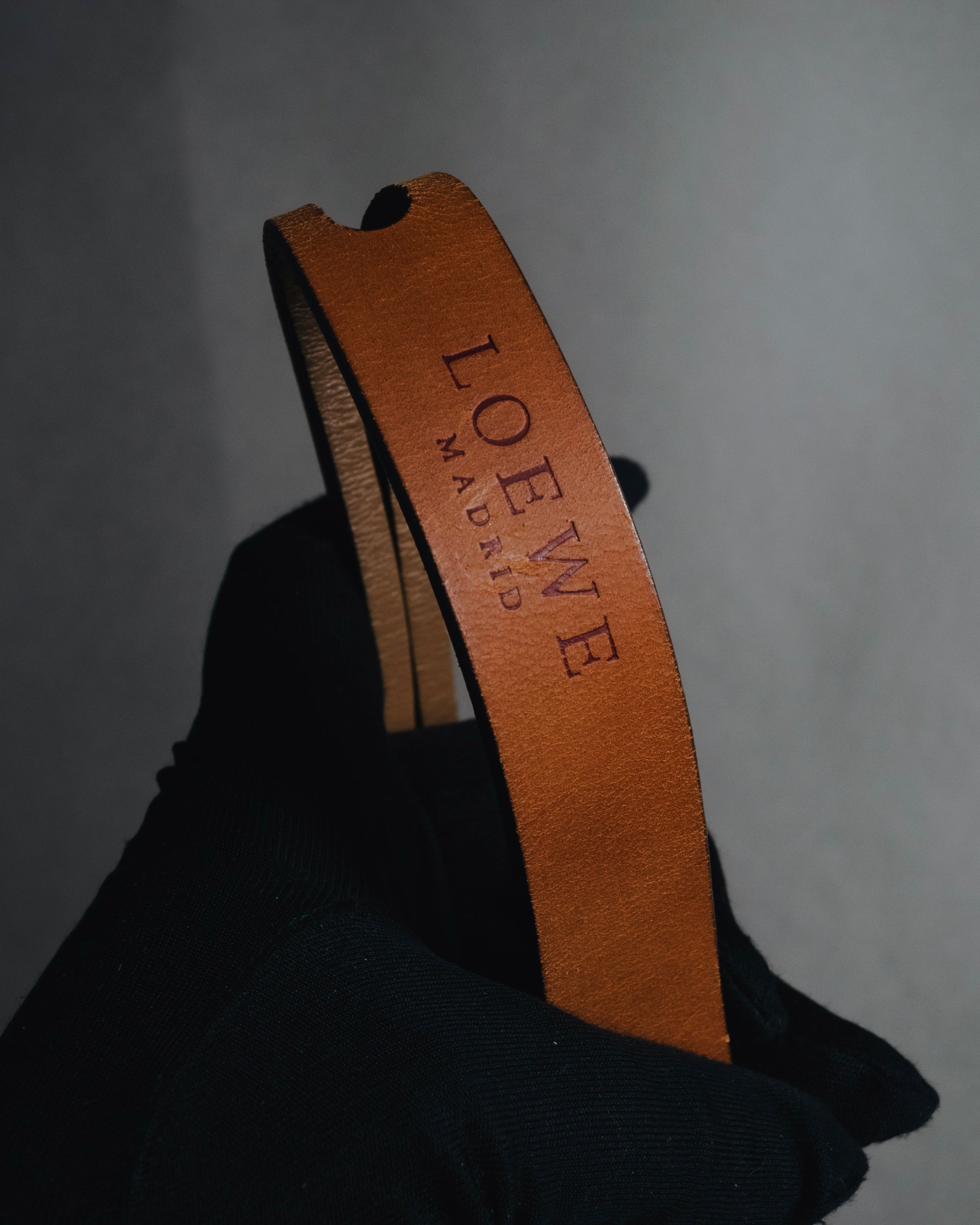 "LOEWE" 90’s-00’s double loop slit stud-fastening leather belt