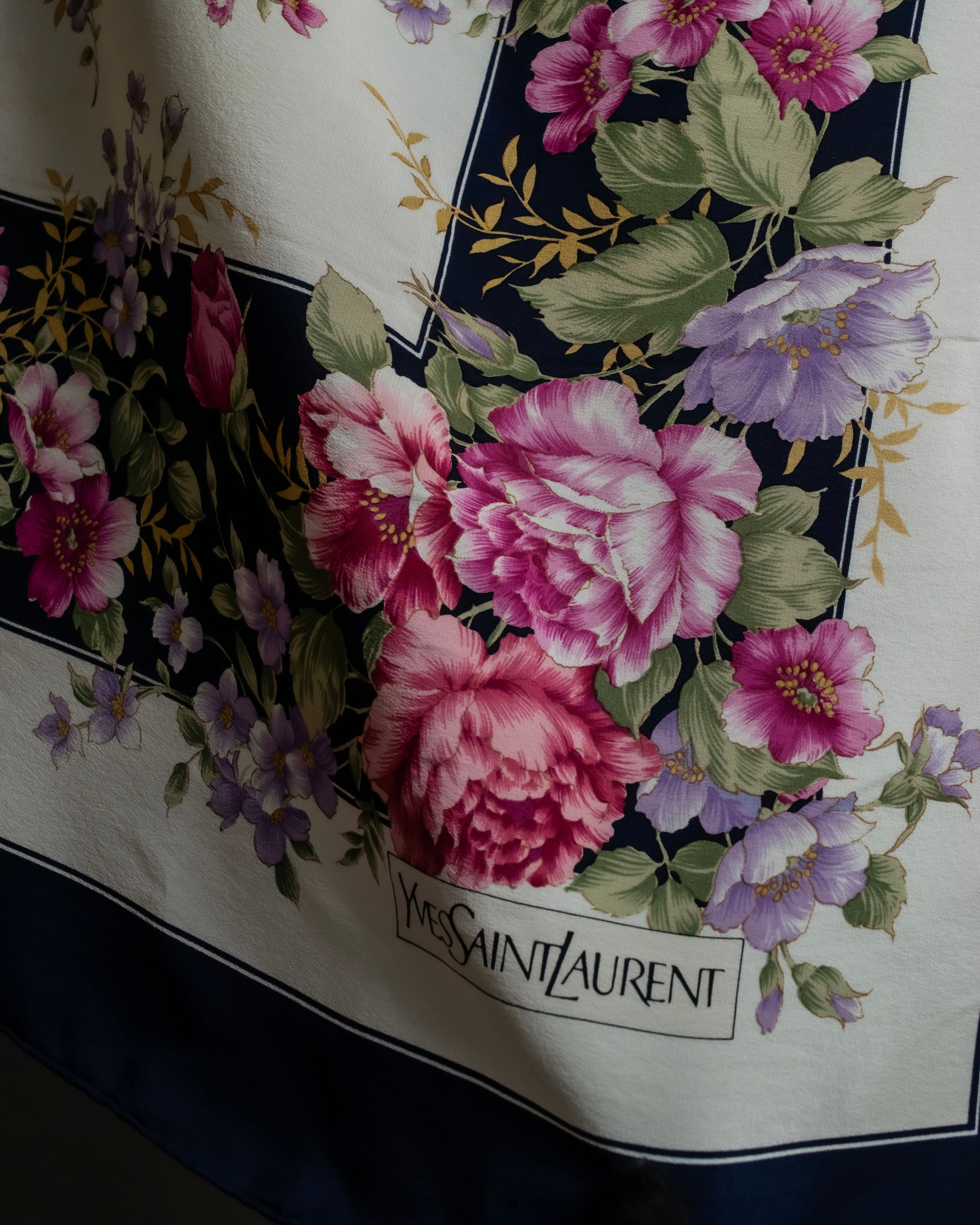 "YVES SAINT LAURENT" Peony small flower bouquet pattern silk scarf
