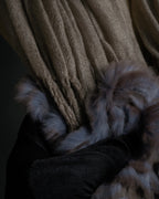 "FENDI" 04-10's Petal motif fur docking long muffler