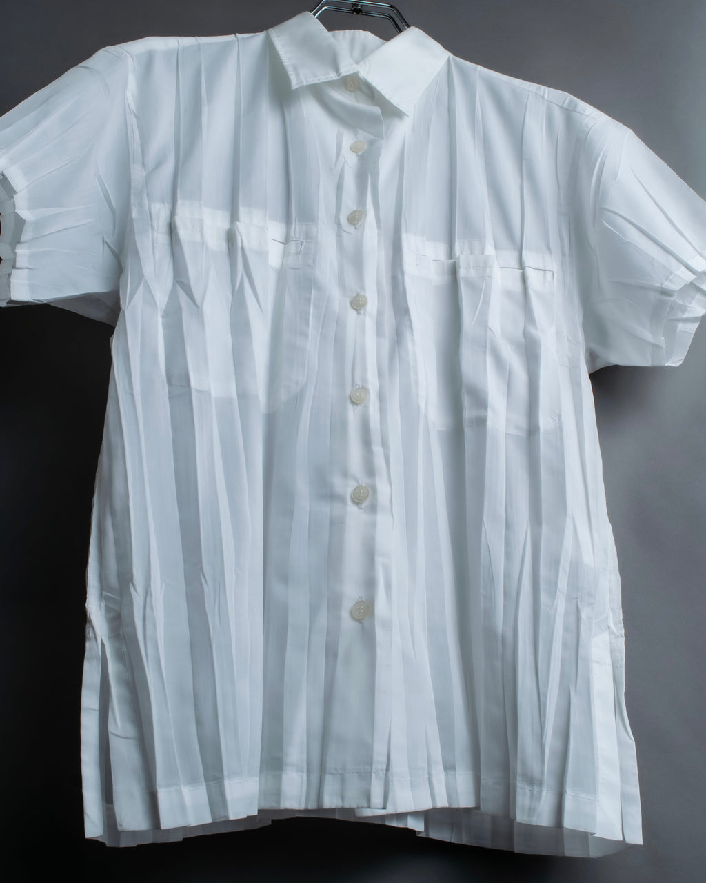 "ISSEY MIYAKE" Pleated short sleeve shirt