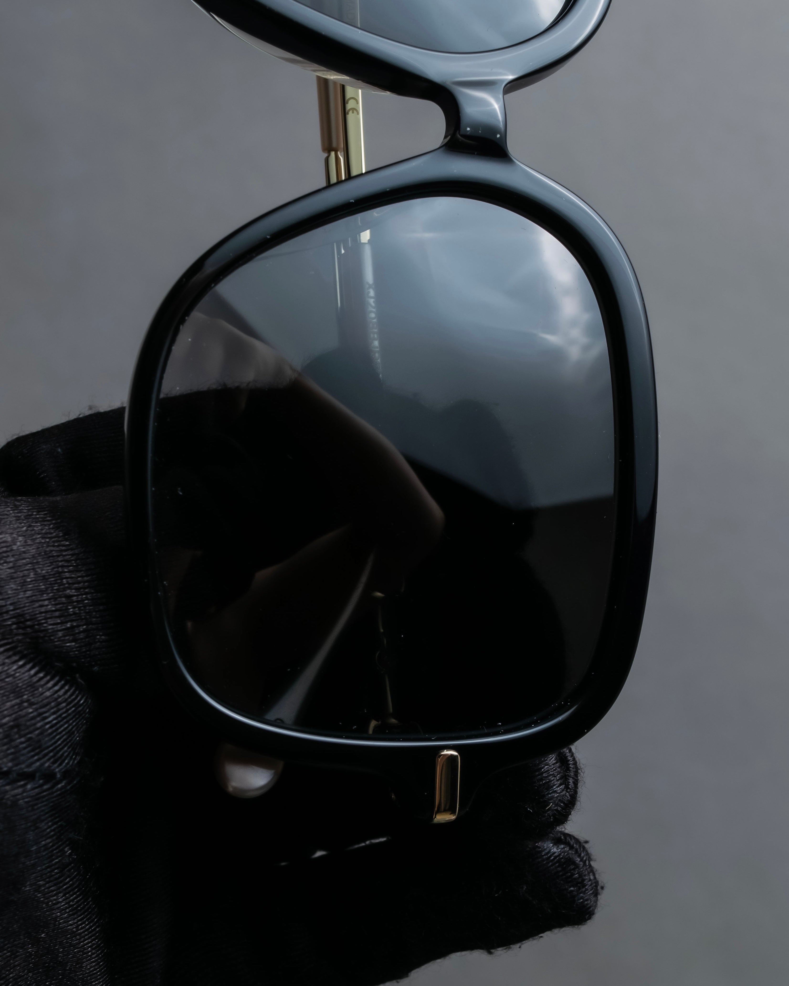 "GUCCI" Horsebit motif temple design big square frame sunglasses