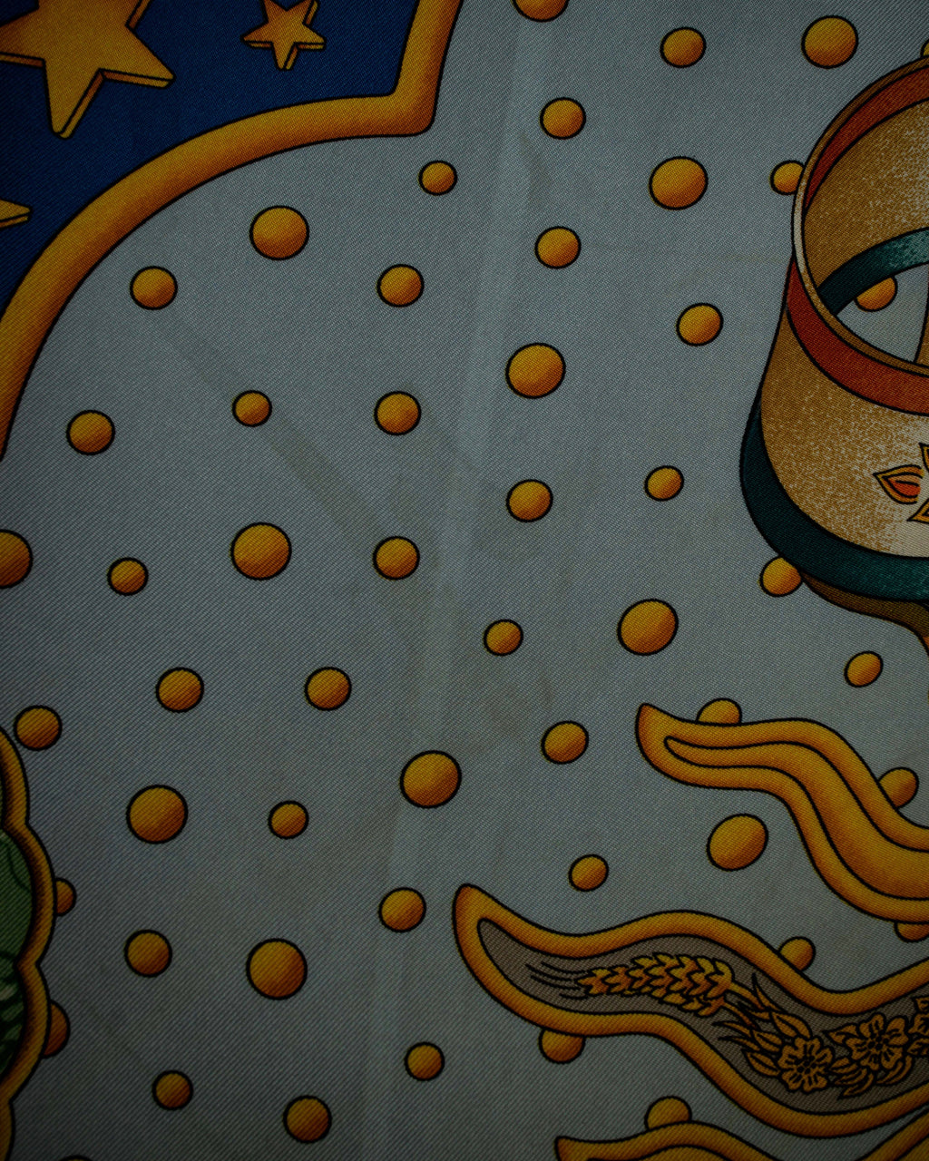 "HERMES" Carpe Diem design Carré 90 silk scarf