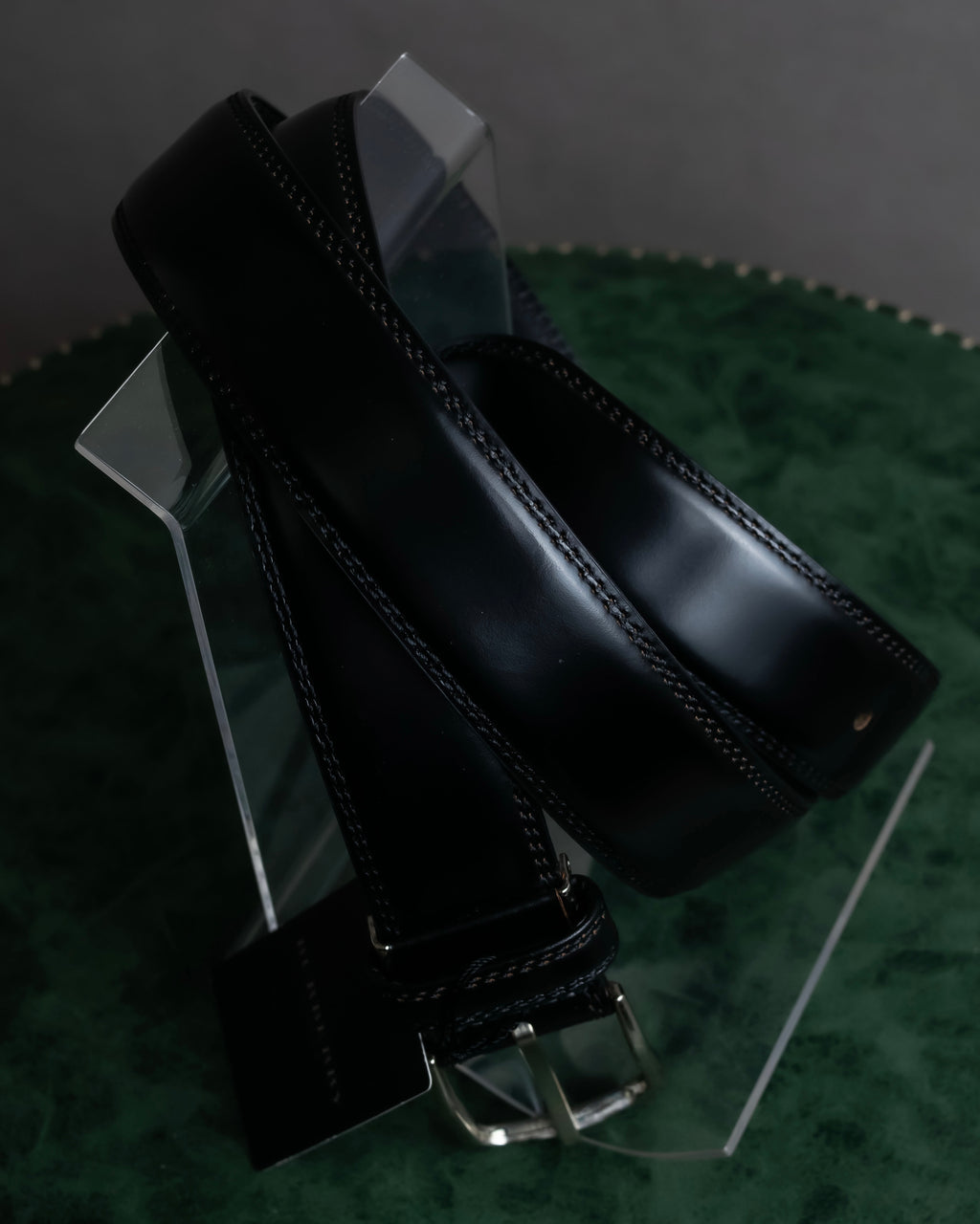 "BURBERRY" Equestrian Knight design leather belt