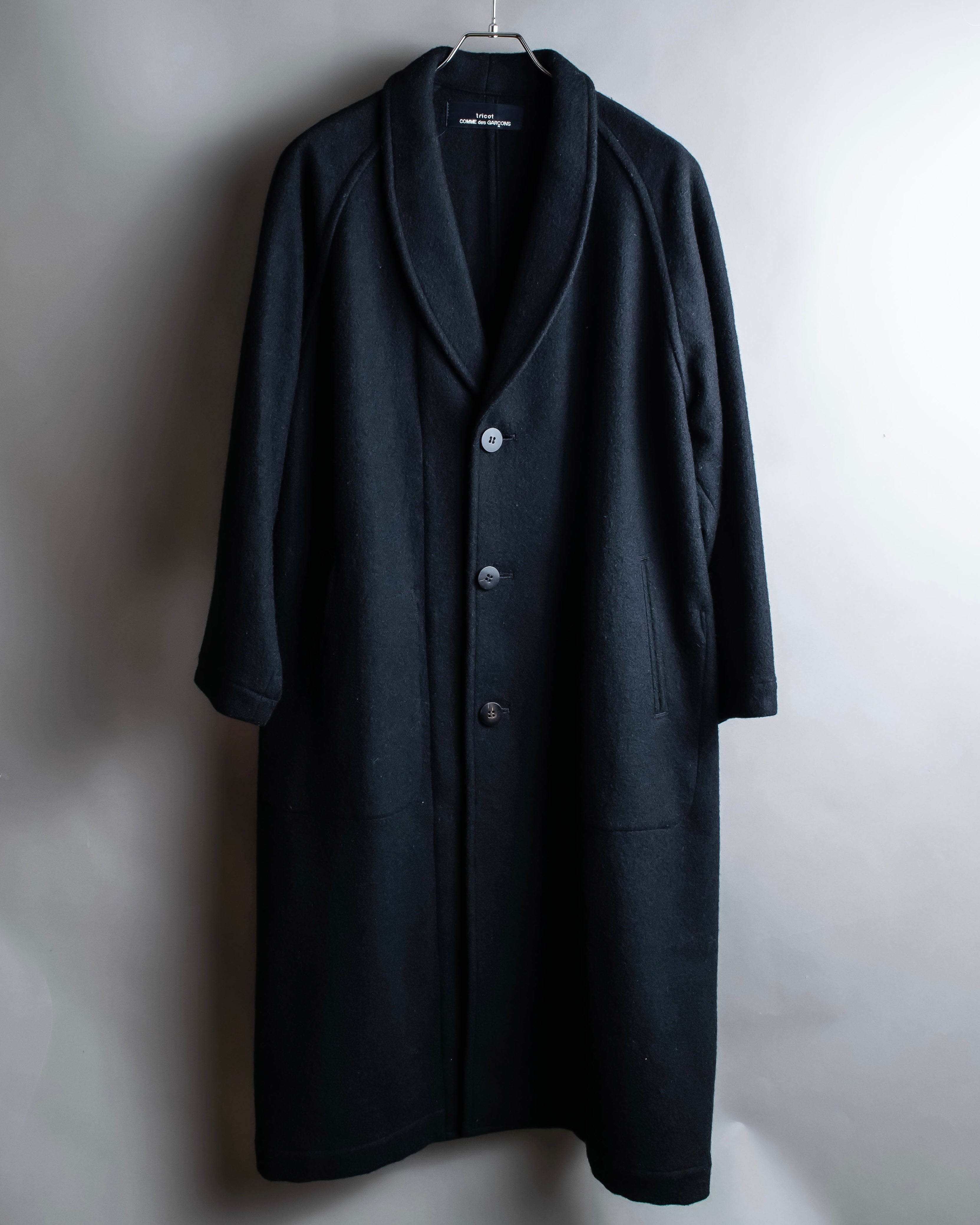 "tricot COMME des GARCONS" 
Shawl collar piping design long coat