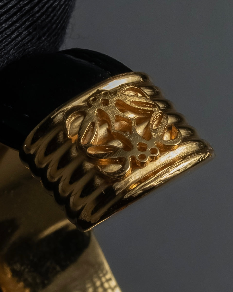 "LOEWE" Anagram logo engraved leather bangle