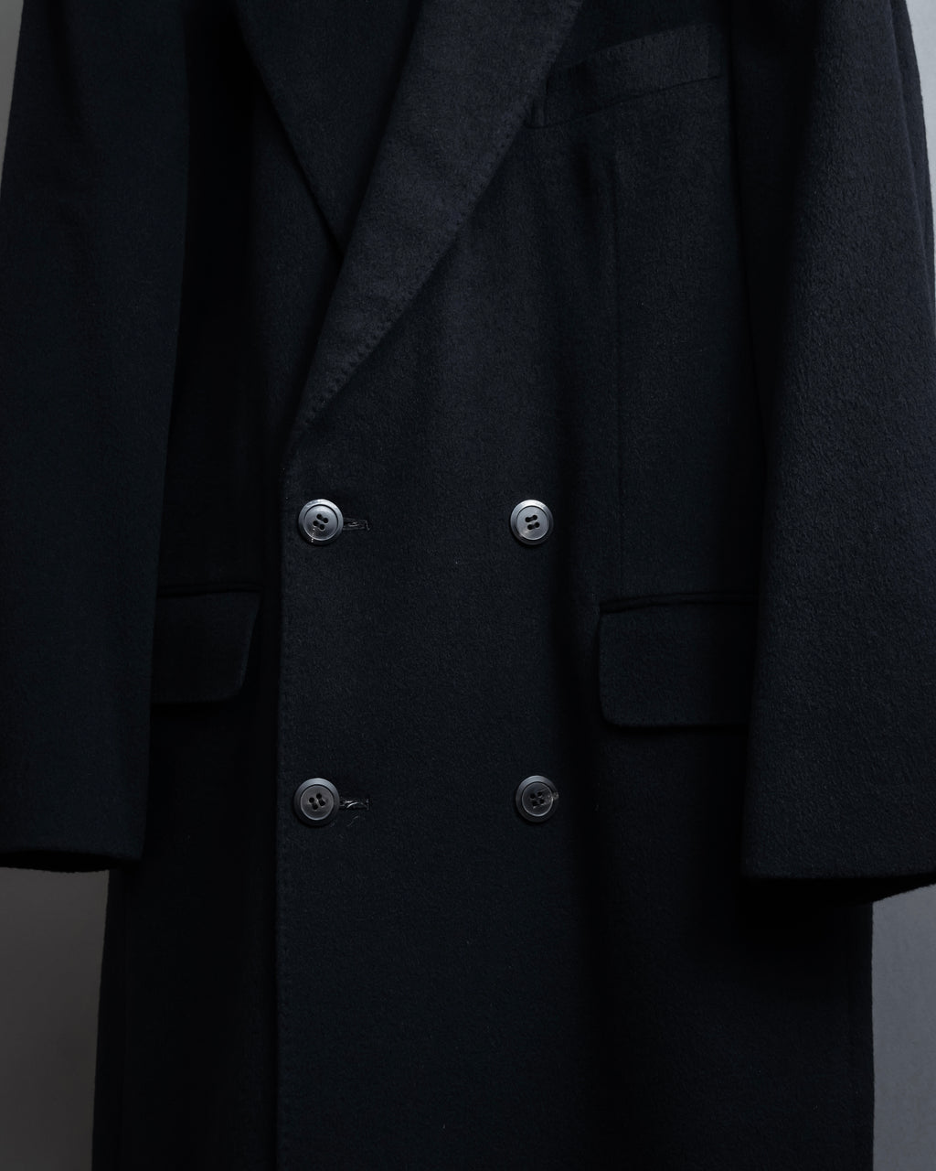 "CHRISTIAN DIOR MONSIEUR" 
Oversized double-breasted chester coat