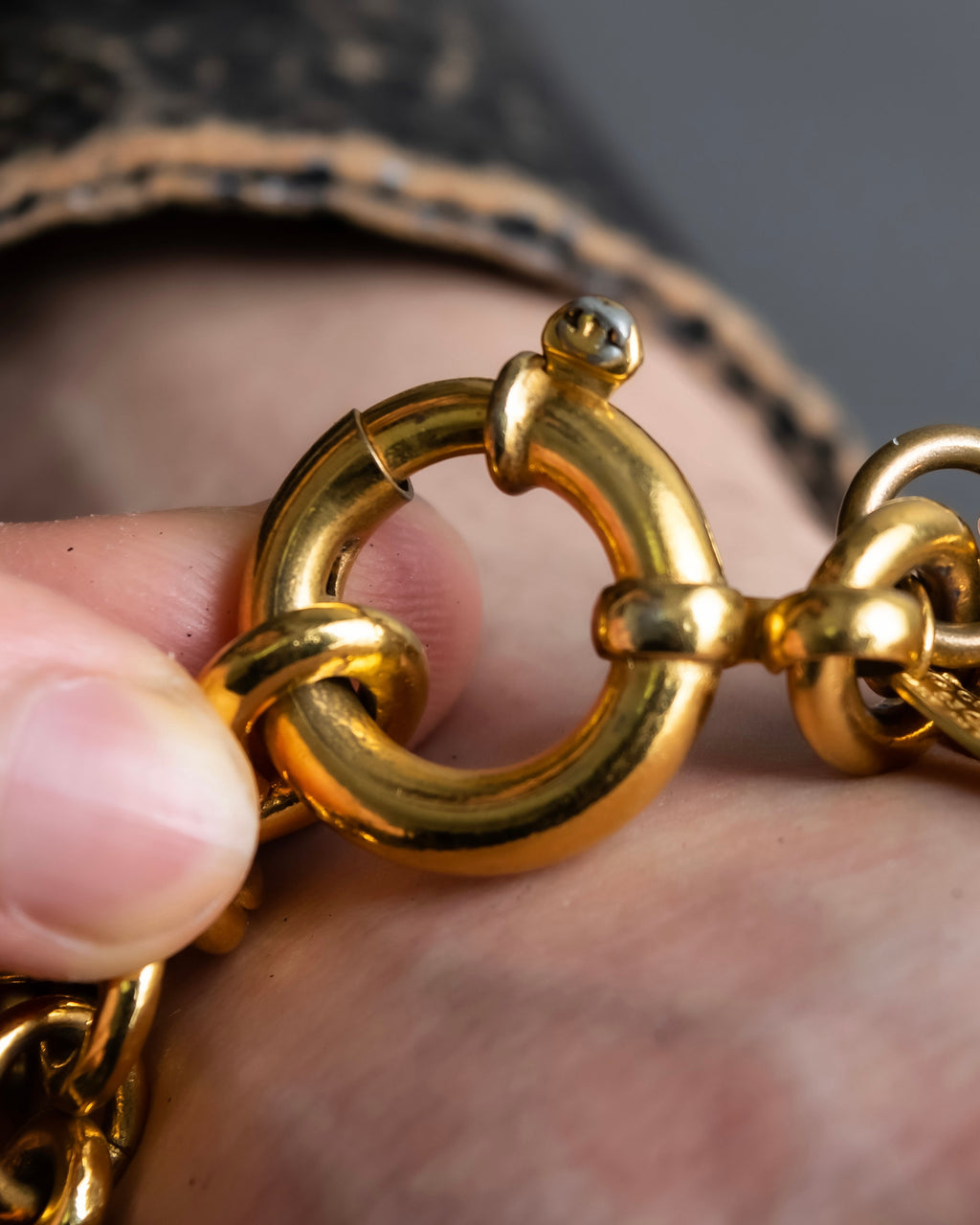 "1993's CHANEL" Coco mark motif gold bracelet