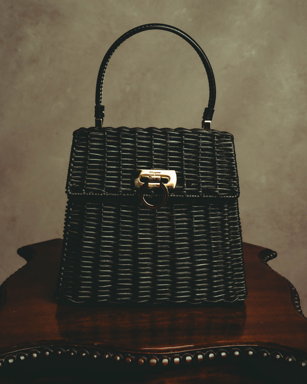 –SPECIAL– "Salvatore Ferragamo" 90's-00's Sculptural basket top-handle handbag