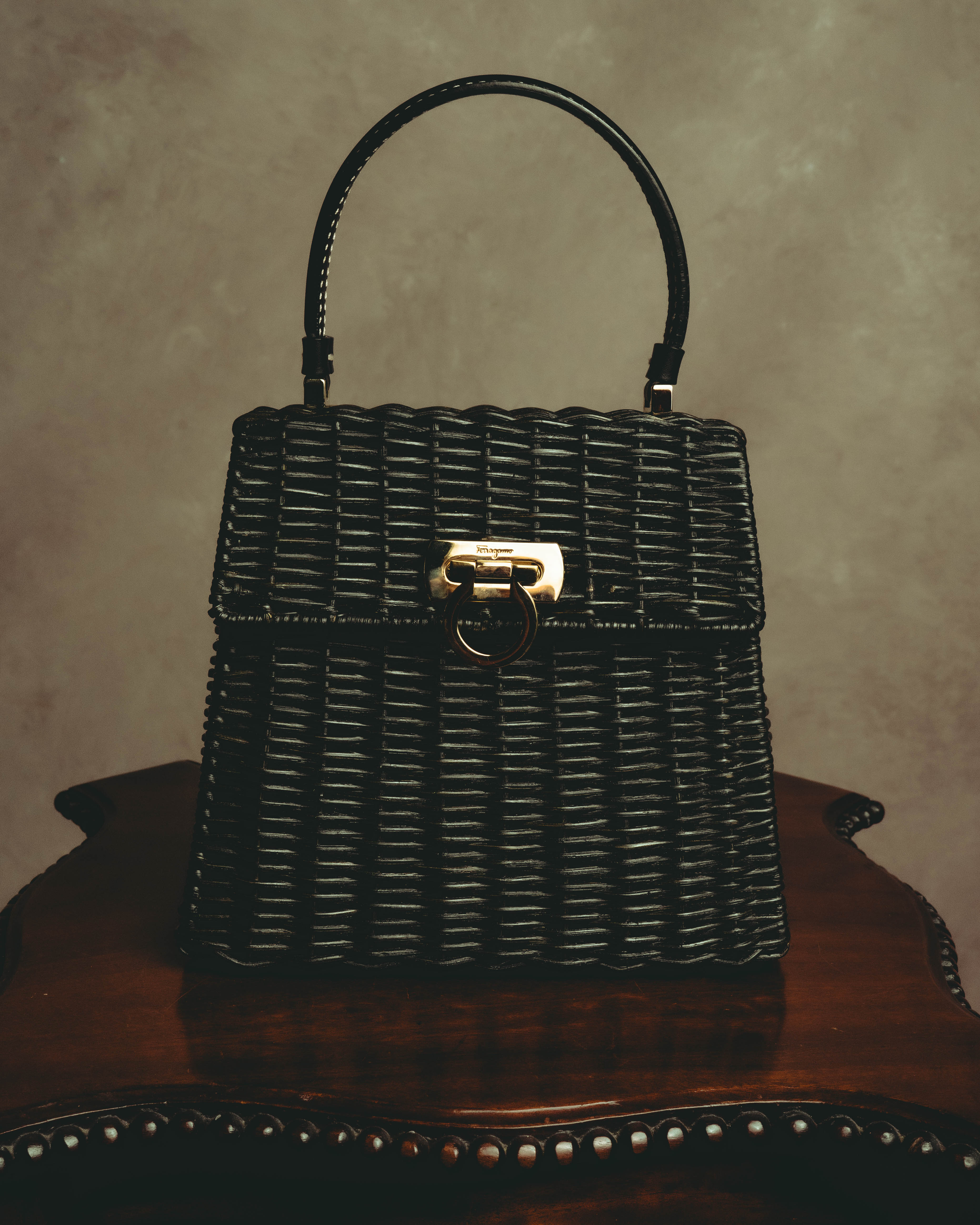 –SPECIAL– "Salvatore Ferragamo" 90's-00's Sculptural basket top-handle handbag