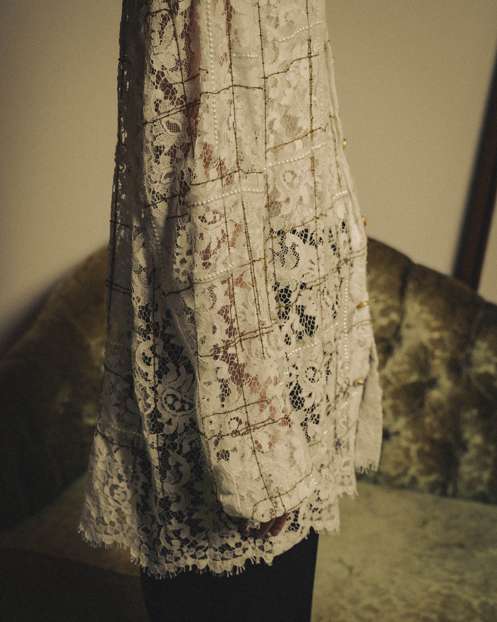 -SPECIAL- "CHANEL" 10's-20's Embellished floral lace and pearl check oversized shirt