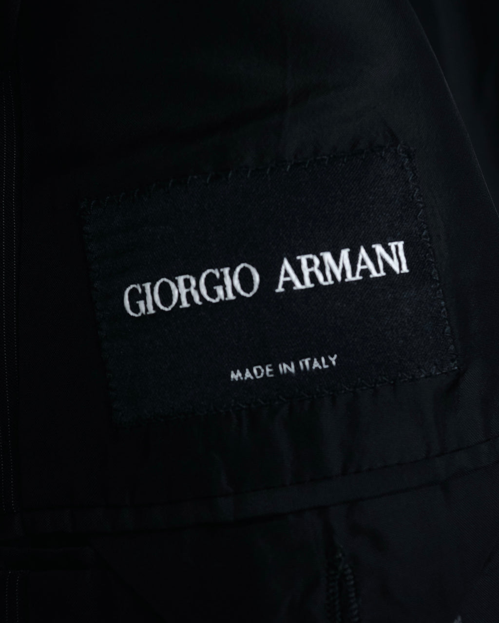 "GIORGIO ARMANI" 08’s-09’s Sharp pinstripe wool two button suit set