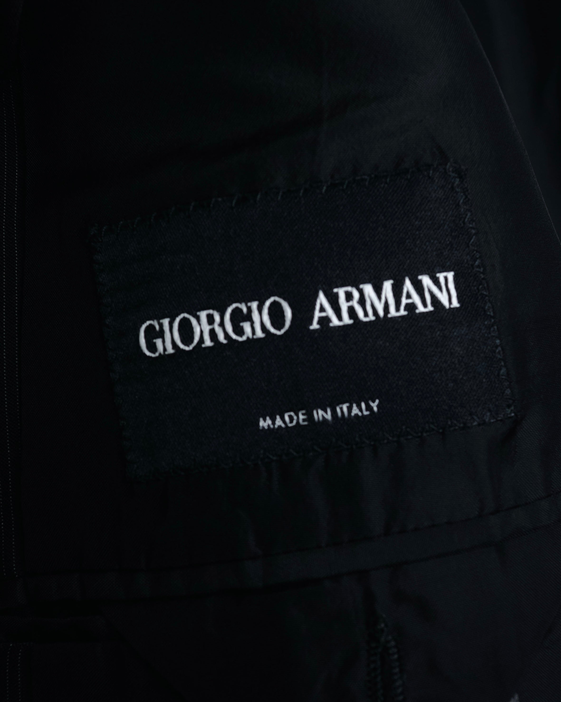 "GIORGIO ARMANI" 08’s-09’s Sharp pinstripe wool two button suit set