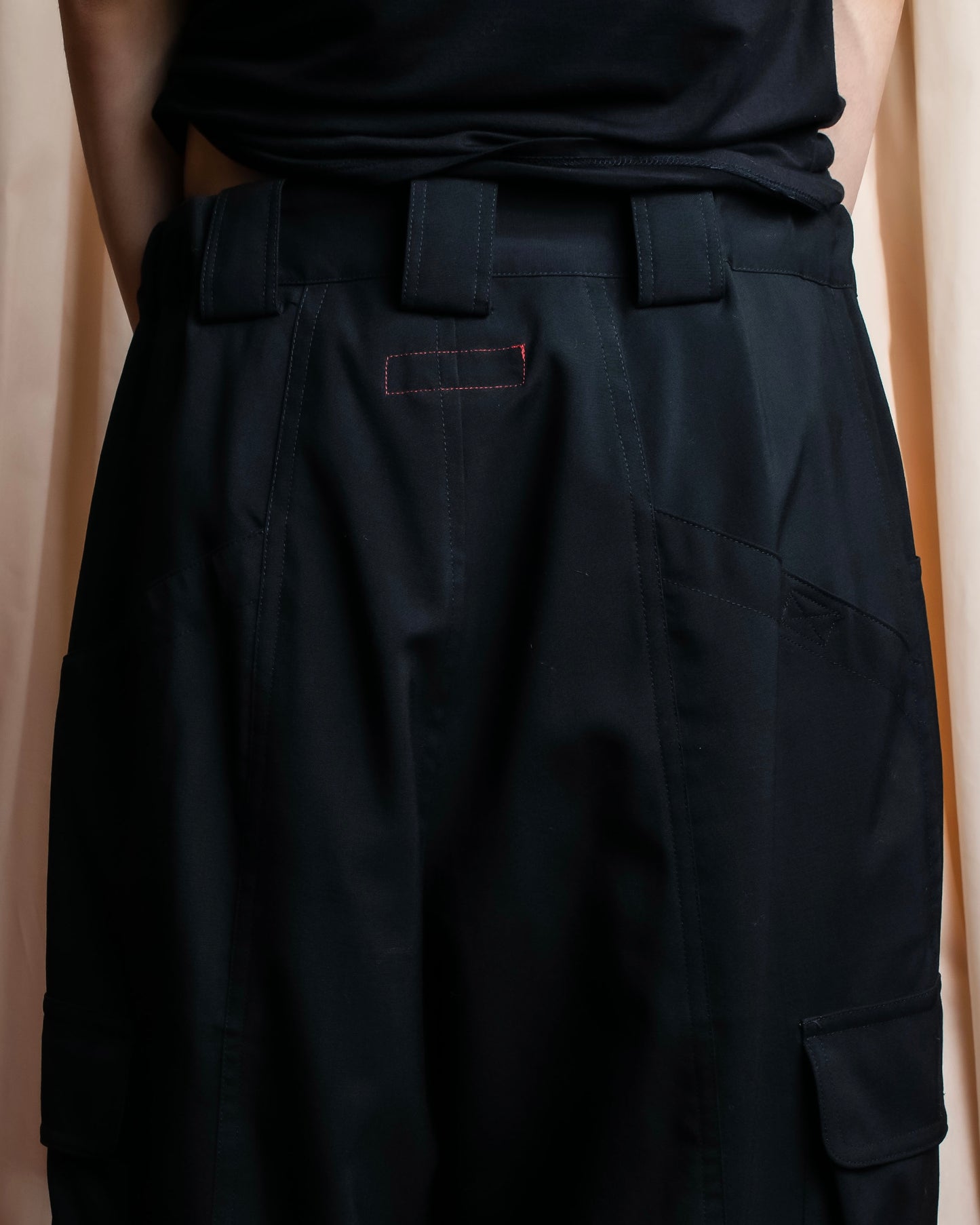 "Y's" Cargo pocket design sarouel silhouette, wool slacks