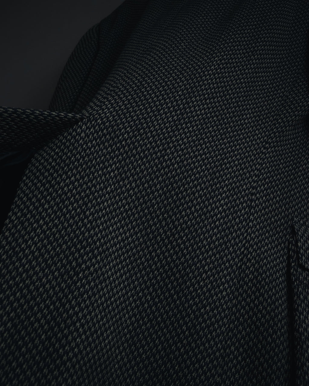 "VALENTINO GARAVANI BOUTIQUE"
Late 80’s - Early 90’s soft-structured birdseye wool tailored jacket