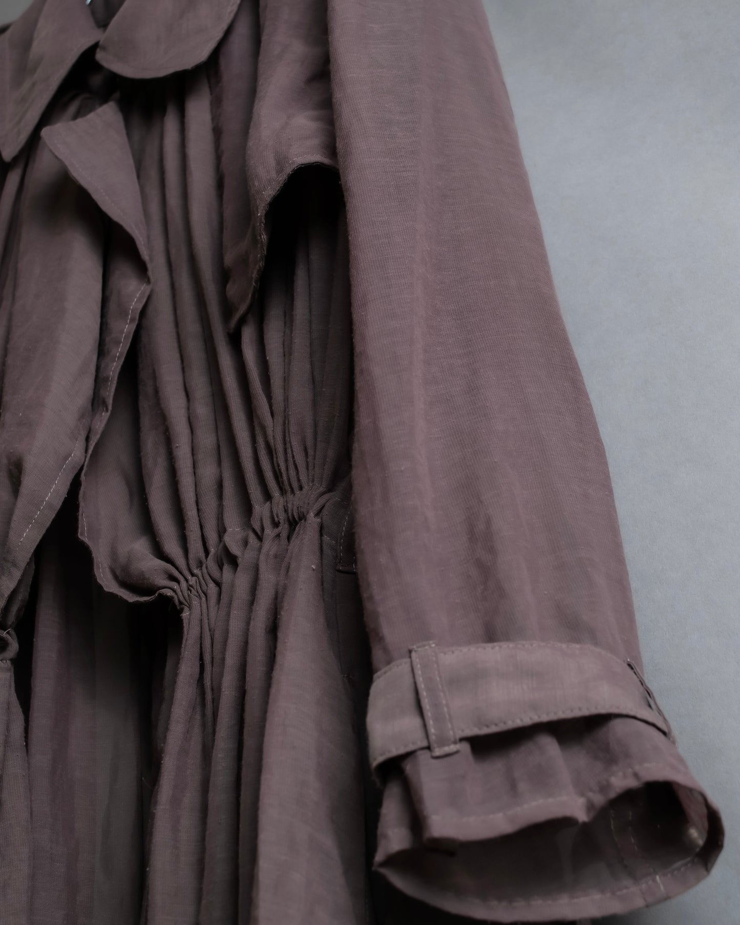 "MIHARA YASUHIRO" Drawstring design trench coat