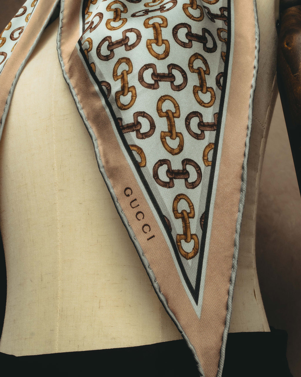 "GUCCI" 80's-90's Horsebit print square silk scarf