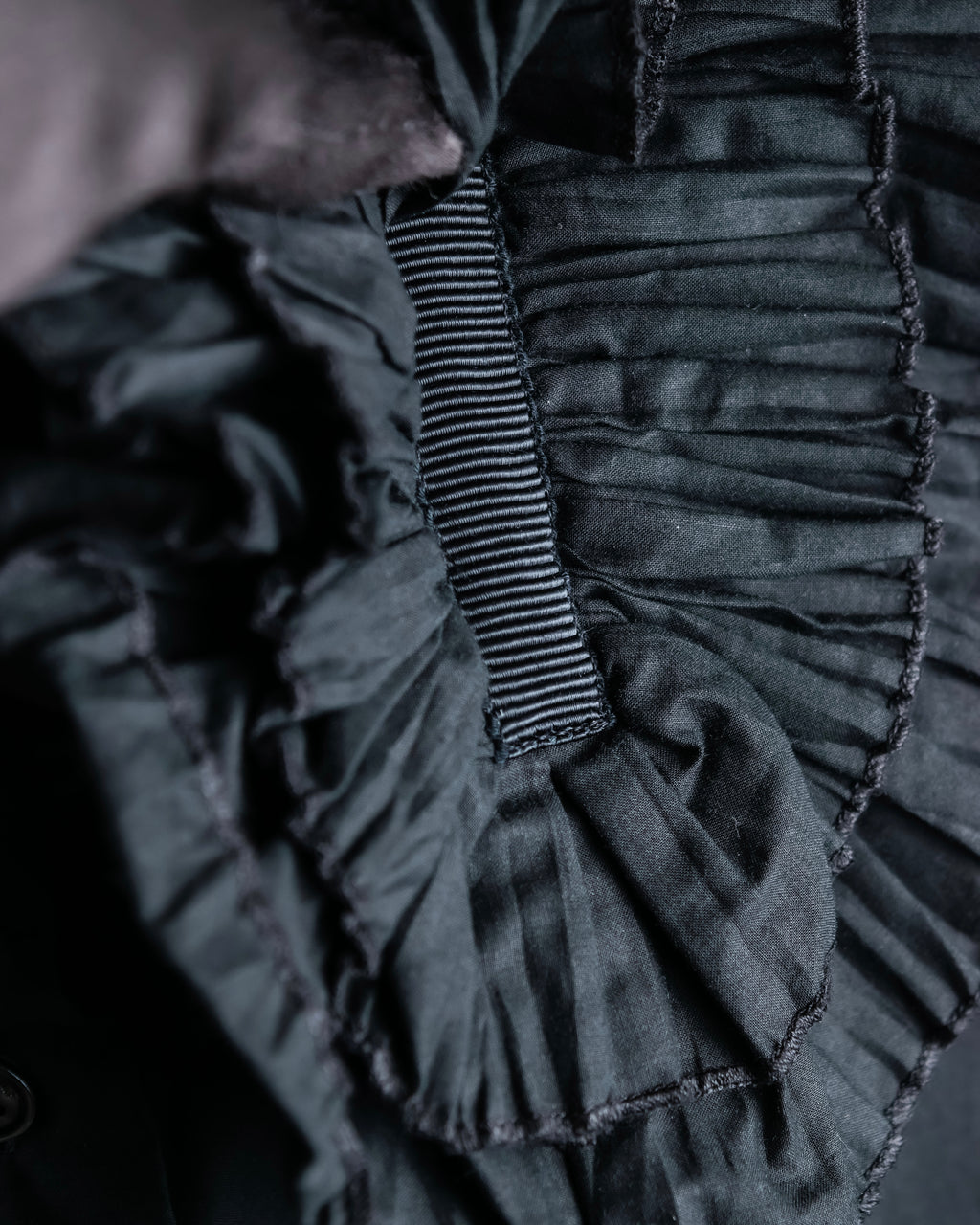 "VIKTOR&ROLF" Special oversized frill dress shirt