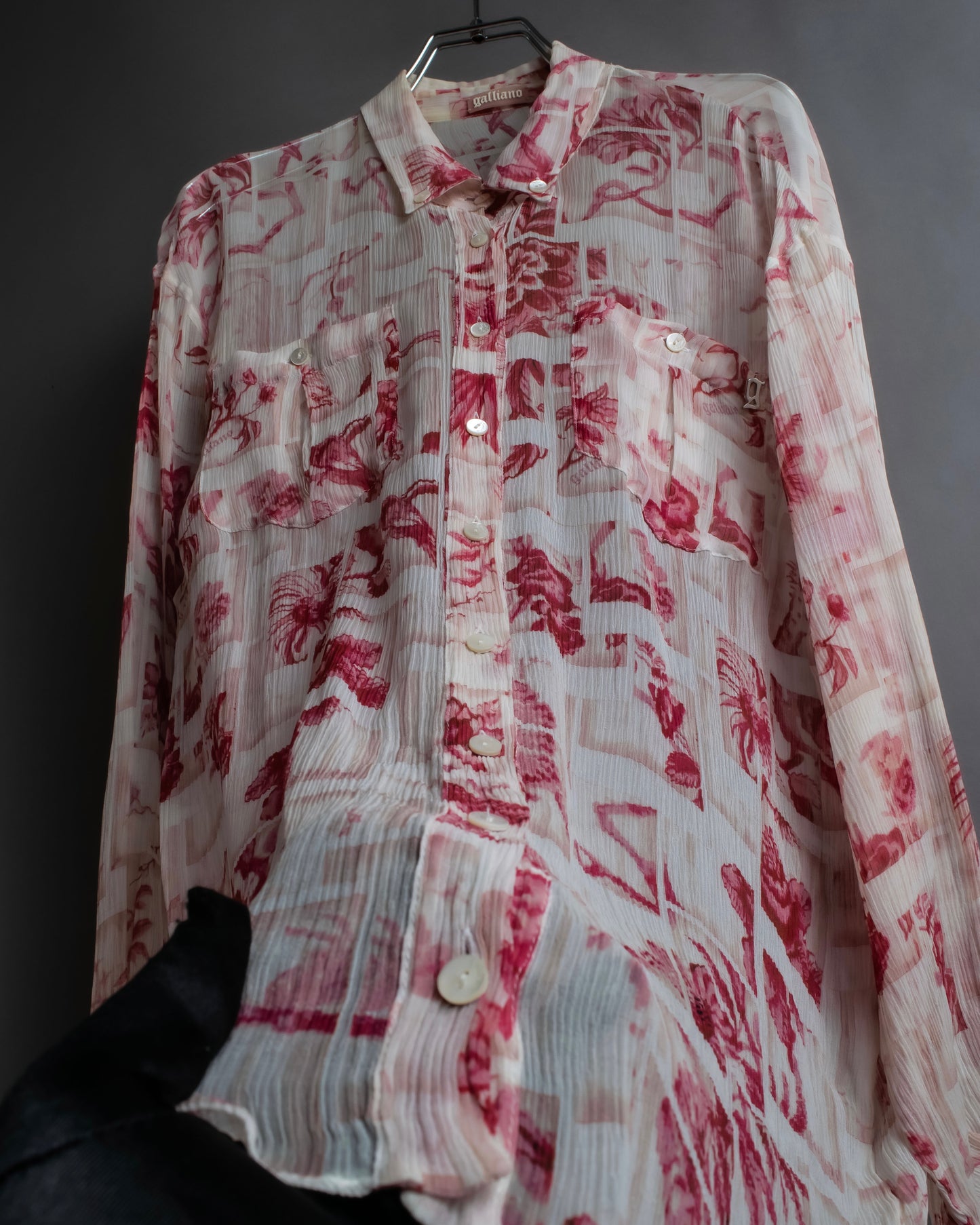 "John Galliano" 100% silk tropical floral regular collar shirt