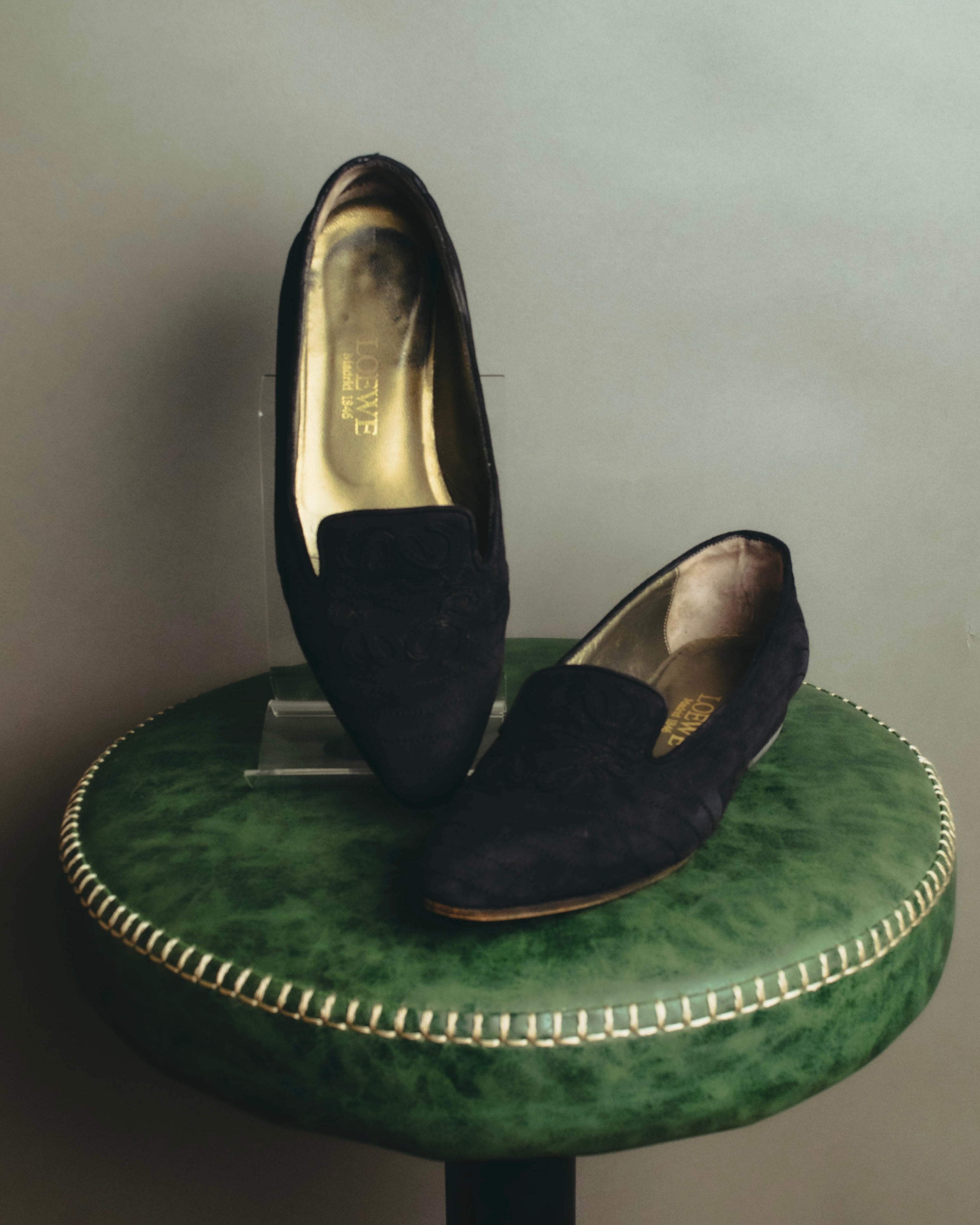 "LOEWE" 80's-00's Black suede loafer pumps