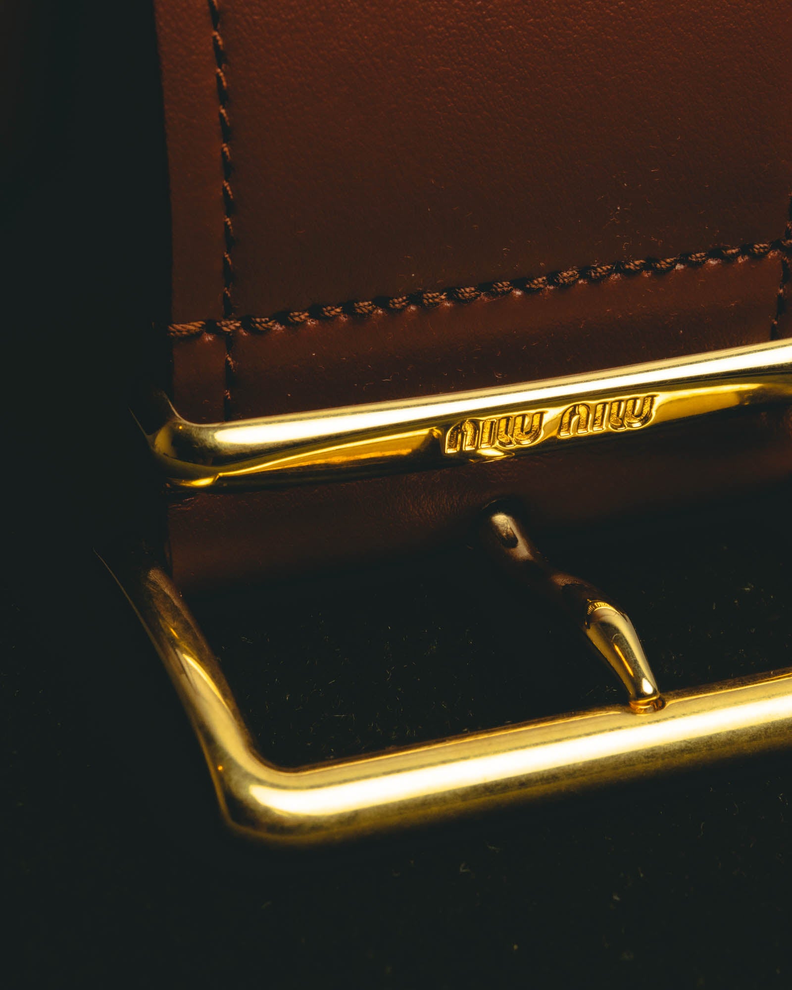 "Miu Miu" 2020's Sculptural wide leather belt