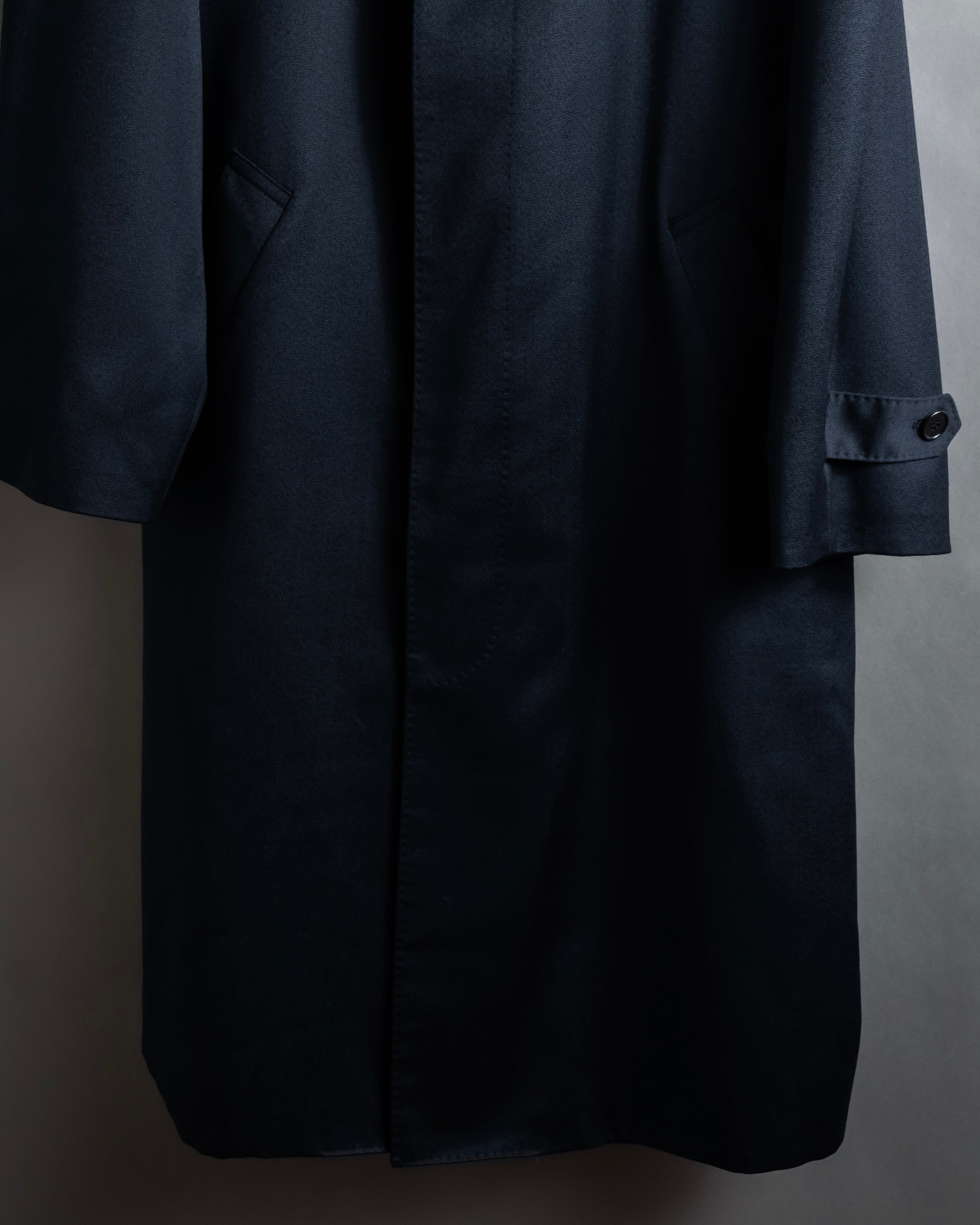“Yves Saint Laurent” 90’s clean fly-front bal collar coat