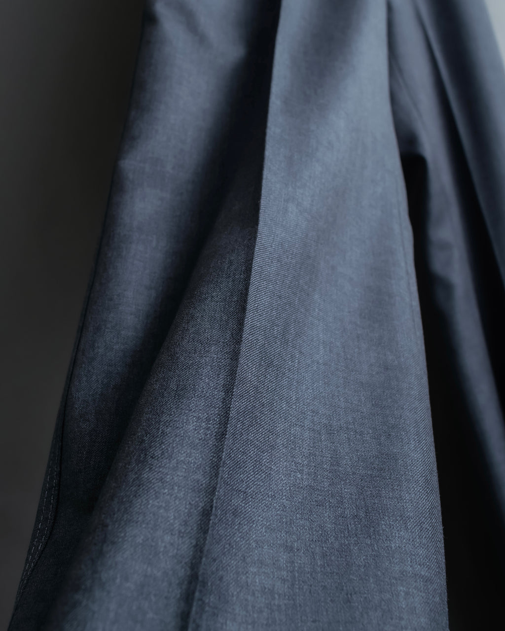 "CHANEL" 100% wool wide tapered slacks