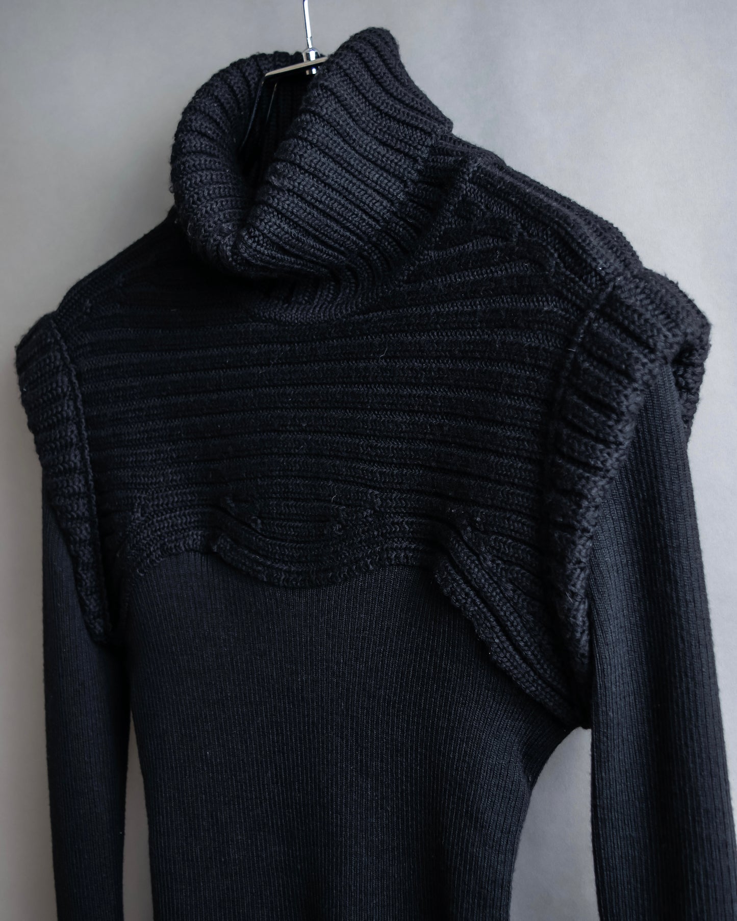 "FENDI" Bustier docking shape ribbed turtleneck knit