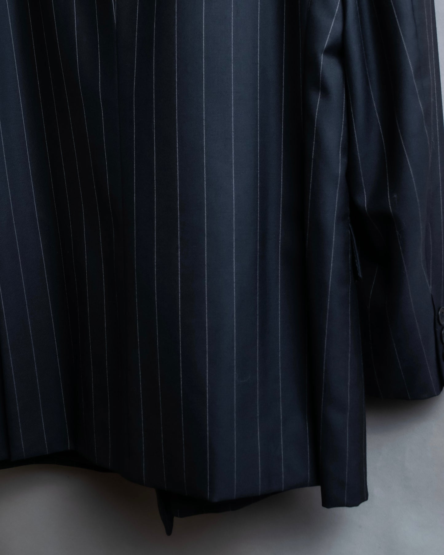 "YVES SAINT LAURENT" Peaked lapel double breasted tailored jacket ＆wide tapered slacks striped set up