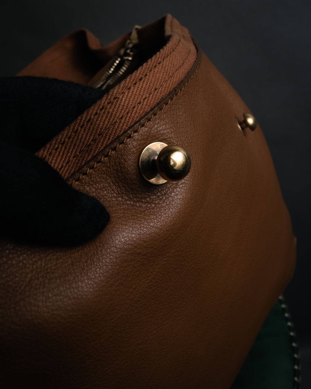 –SPECIAL– “YVES SAINT LAURENT”
2011-2012 Muse two leather handbag