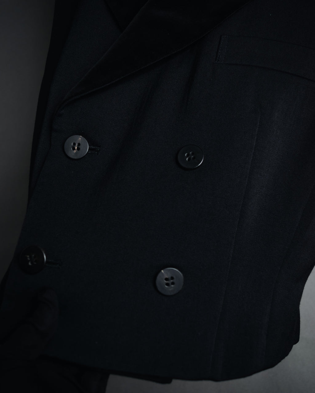 "tricot COMME des GARÇONS"
1989 Velvet-collared double-breasted tailored vest