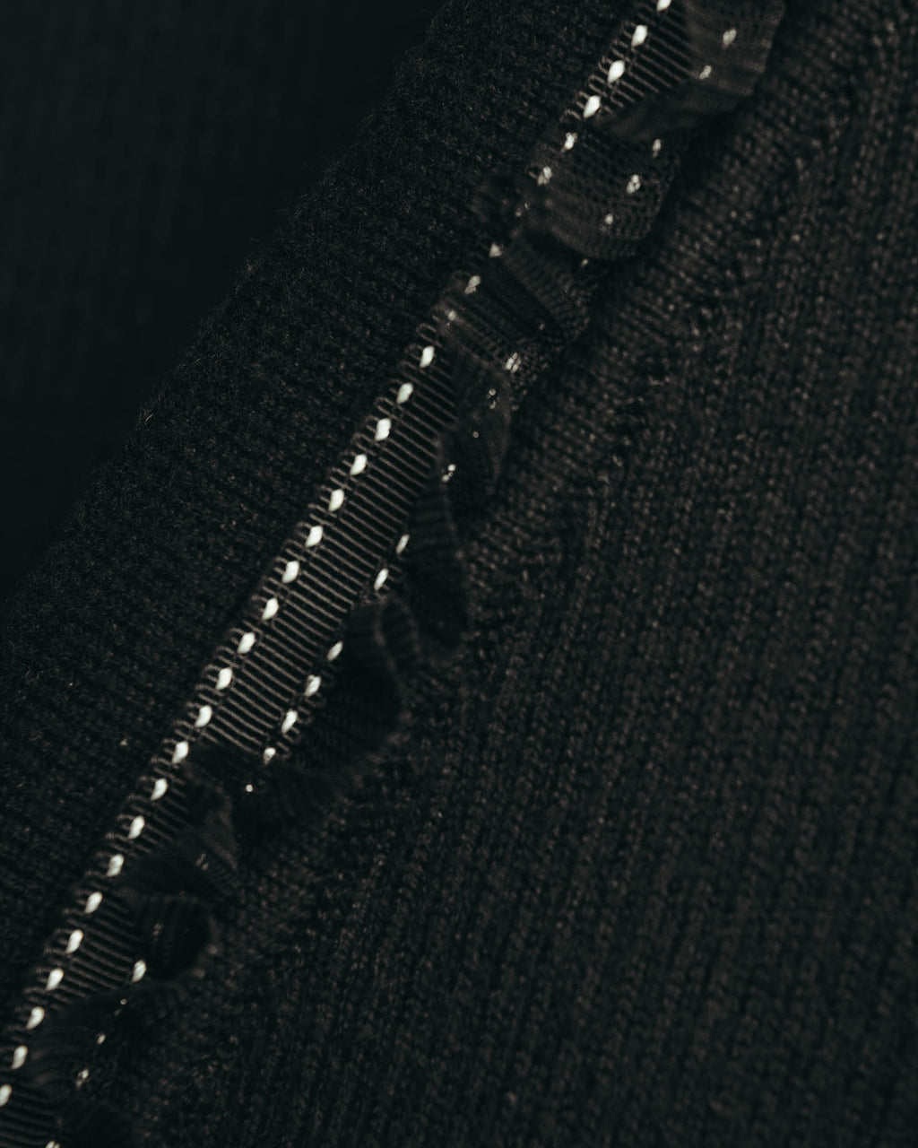 “VALENTINO ROMA” 00’s-10’s Rib knit frilled cardigan