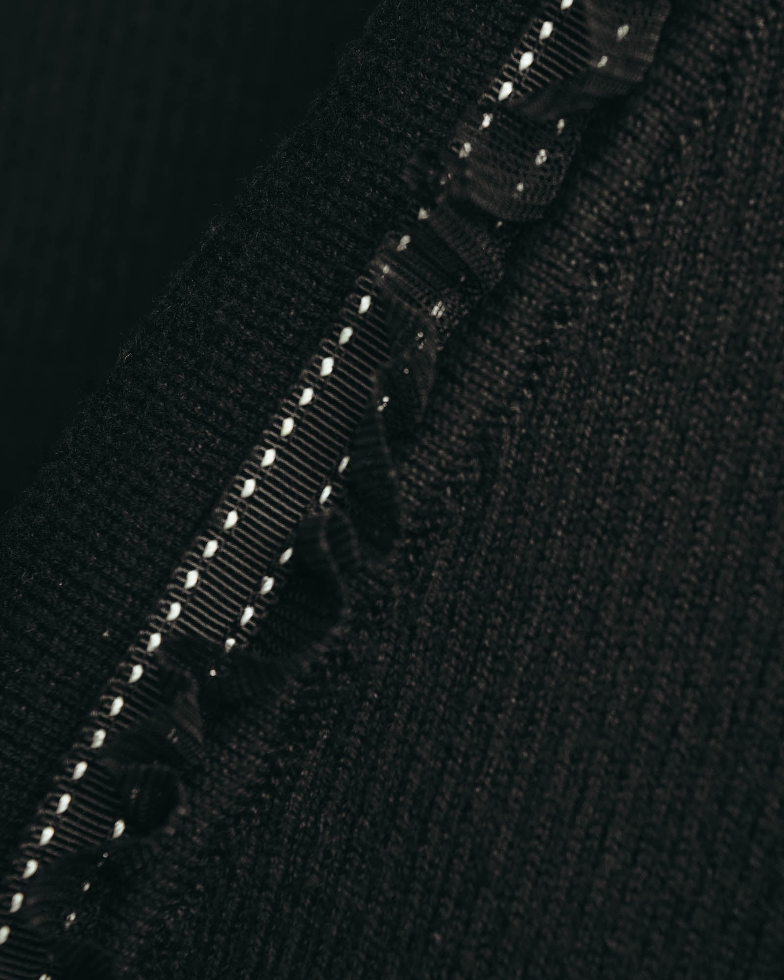 “VALENTINO ROMA” 00’s-10’s Rib knit frilled cardigan