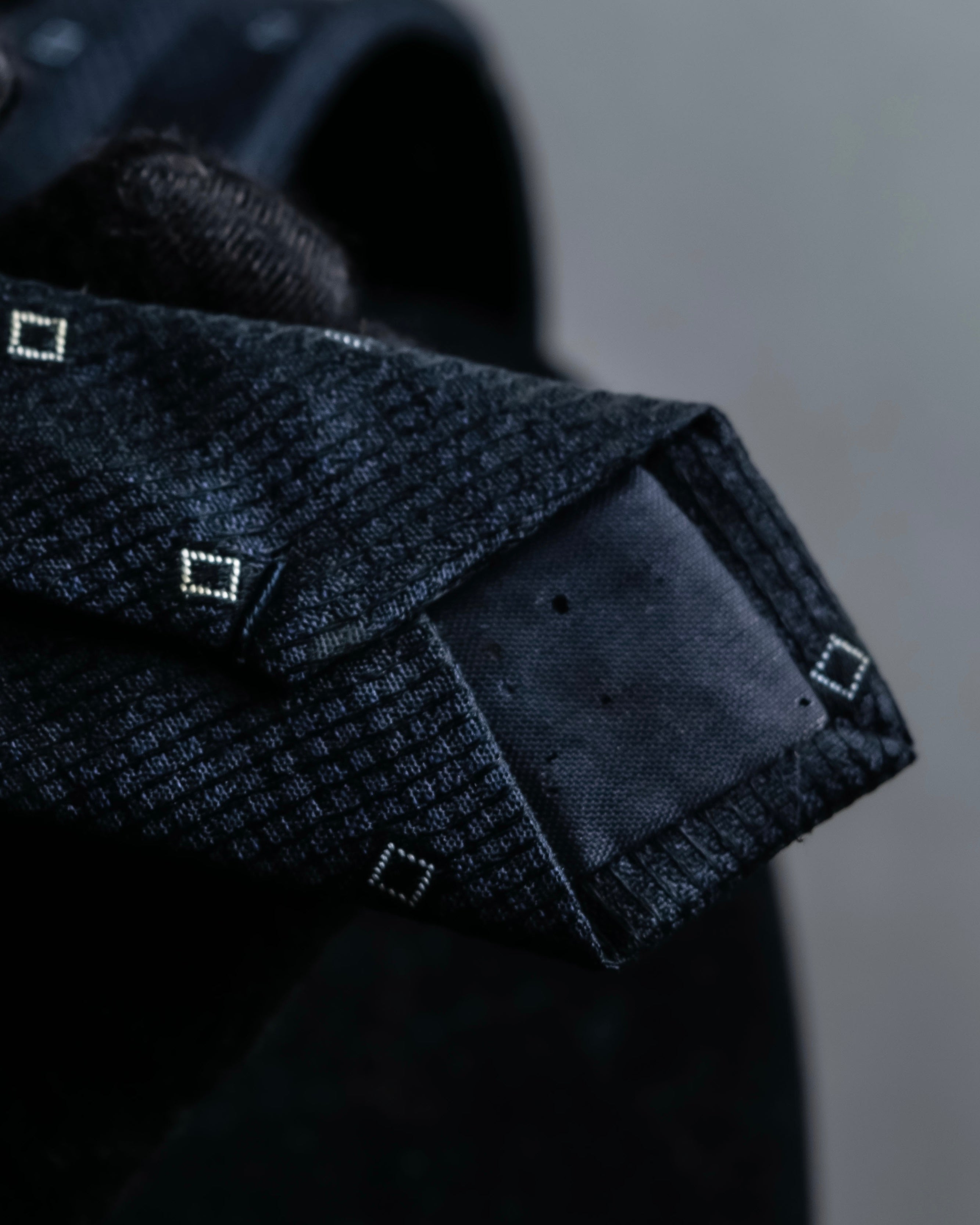 "COMME des GARCONS HOMME" Square small pattern motif necktie