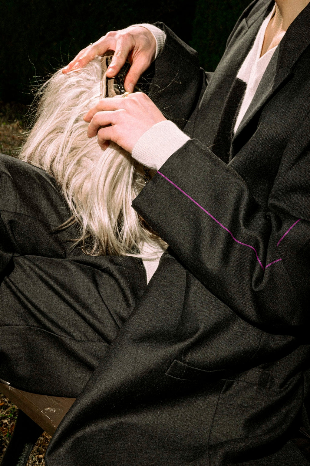 "GIANNI VERSACE" Arm line design peak lapel setup