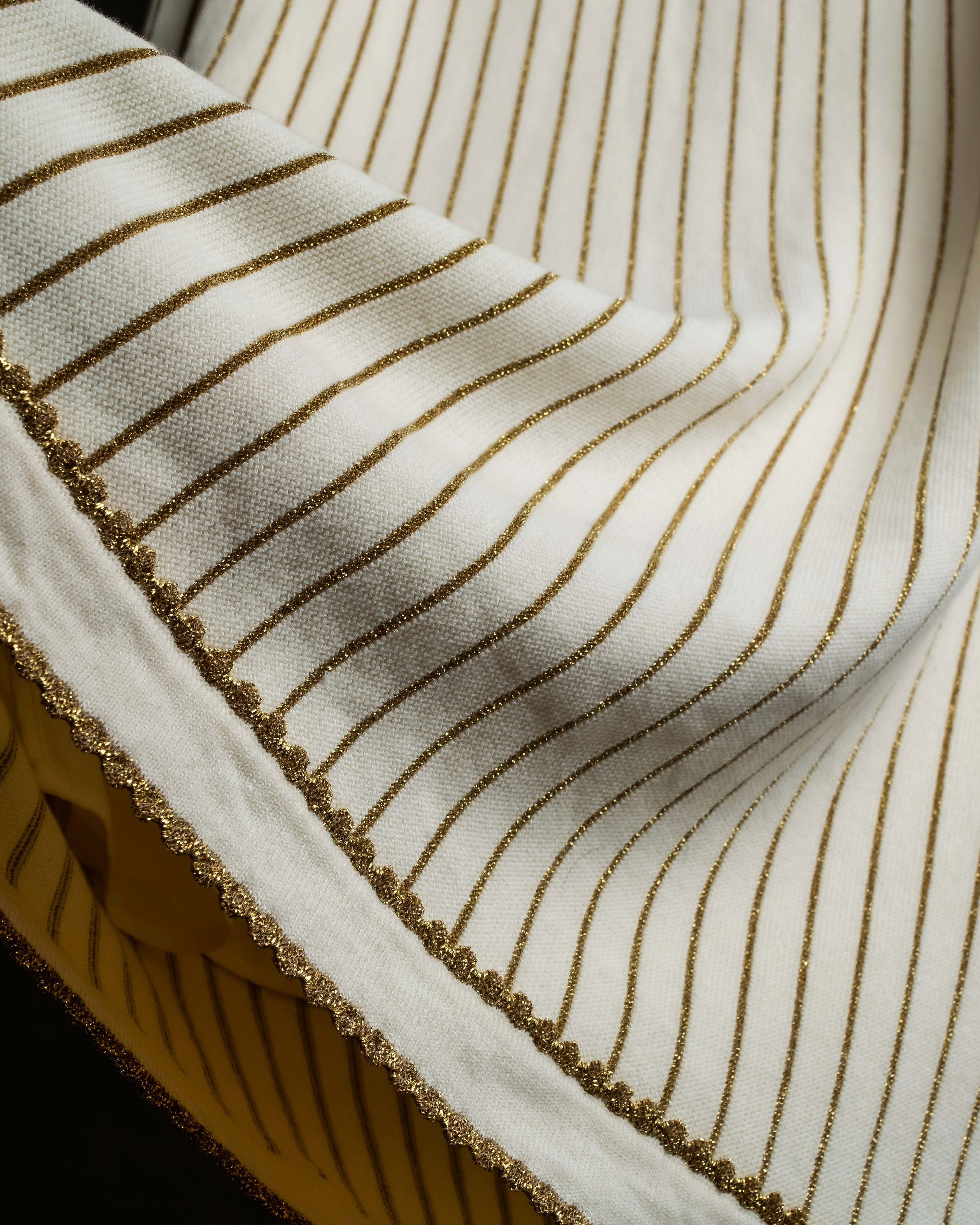 "GUCCI" Gold stripe knit maxi skirt