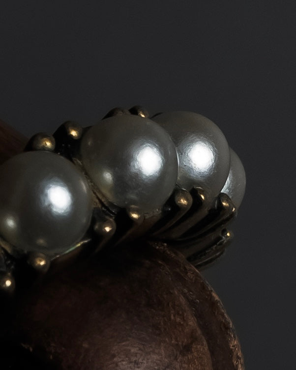 "Christian Dior" Eternity design pearl arrangement gold ring