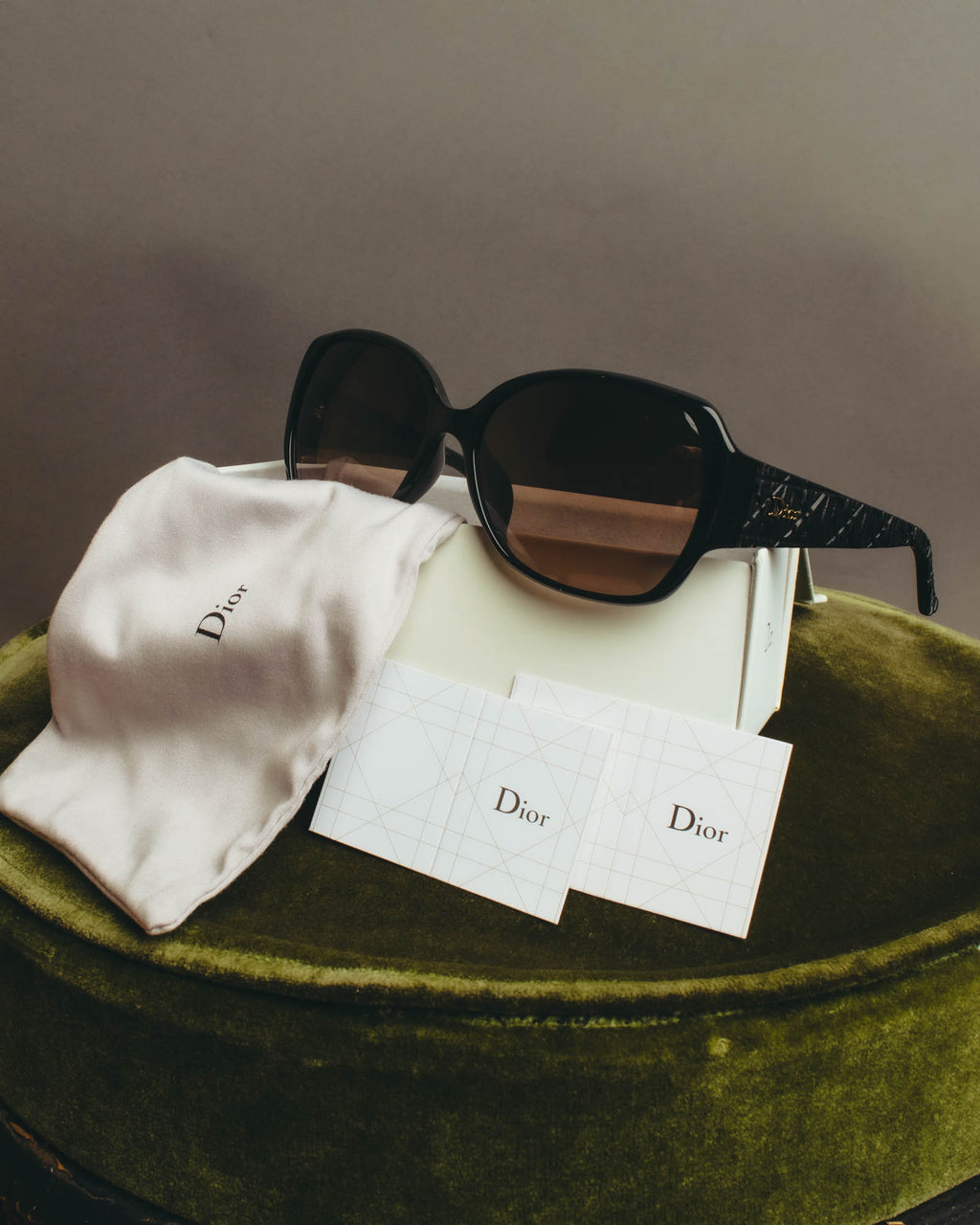 "Christian Dior" 10's Oversized quilted temple sunglasses