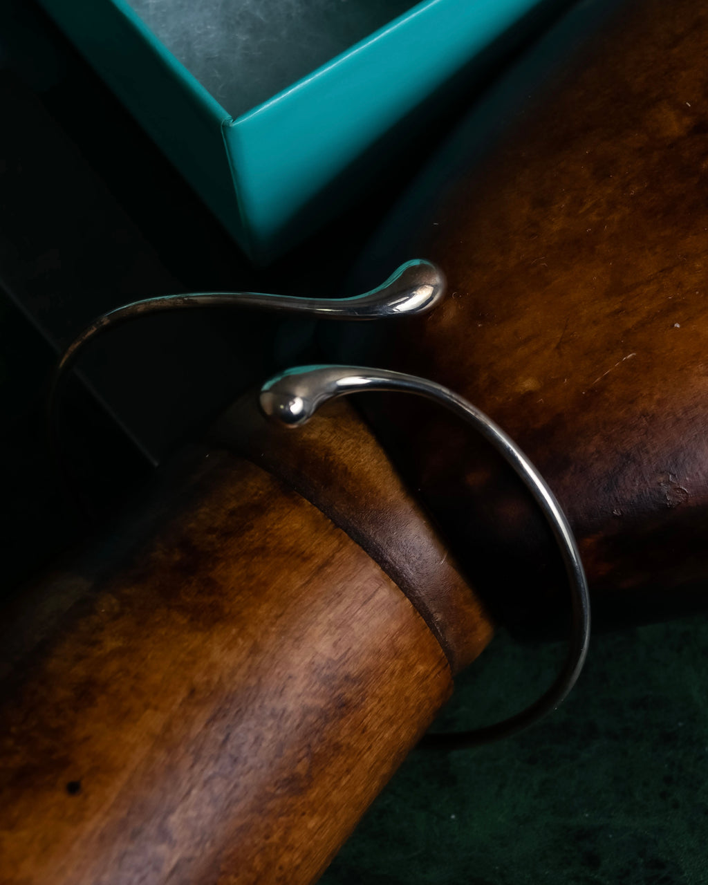 "Tiffany&Co" Elsa Peretti teardrop silver bangle
