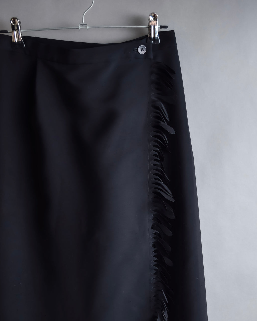 "ISSEY MIYAKE" Organic cutout fringe wrap skirt