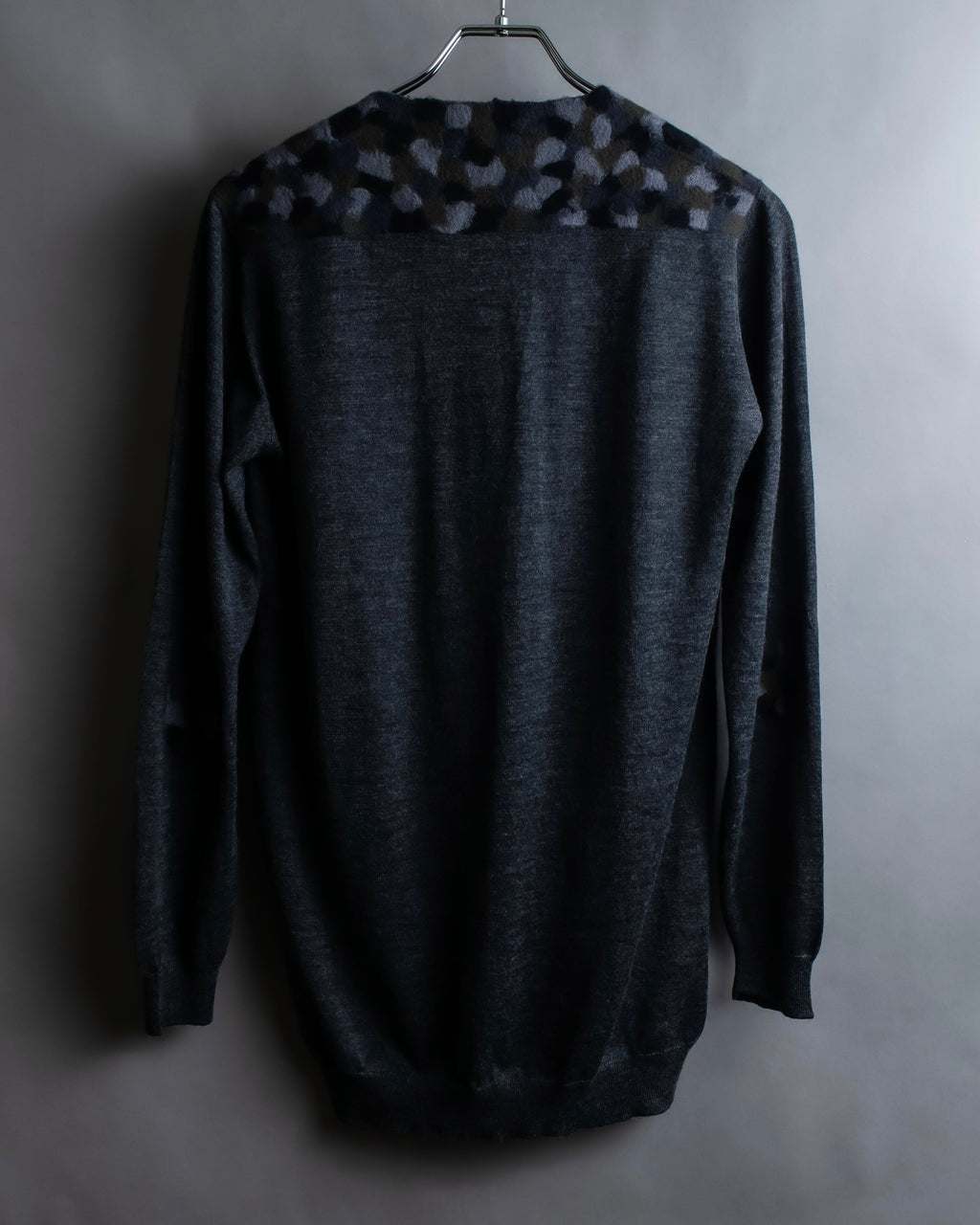 "PRADA" Camouflage pattern V-neck knit