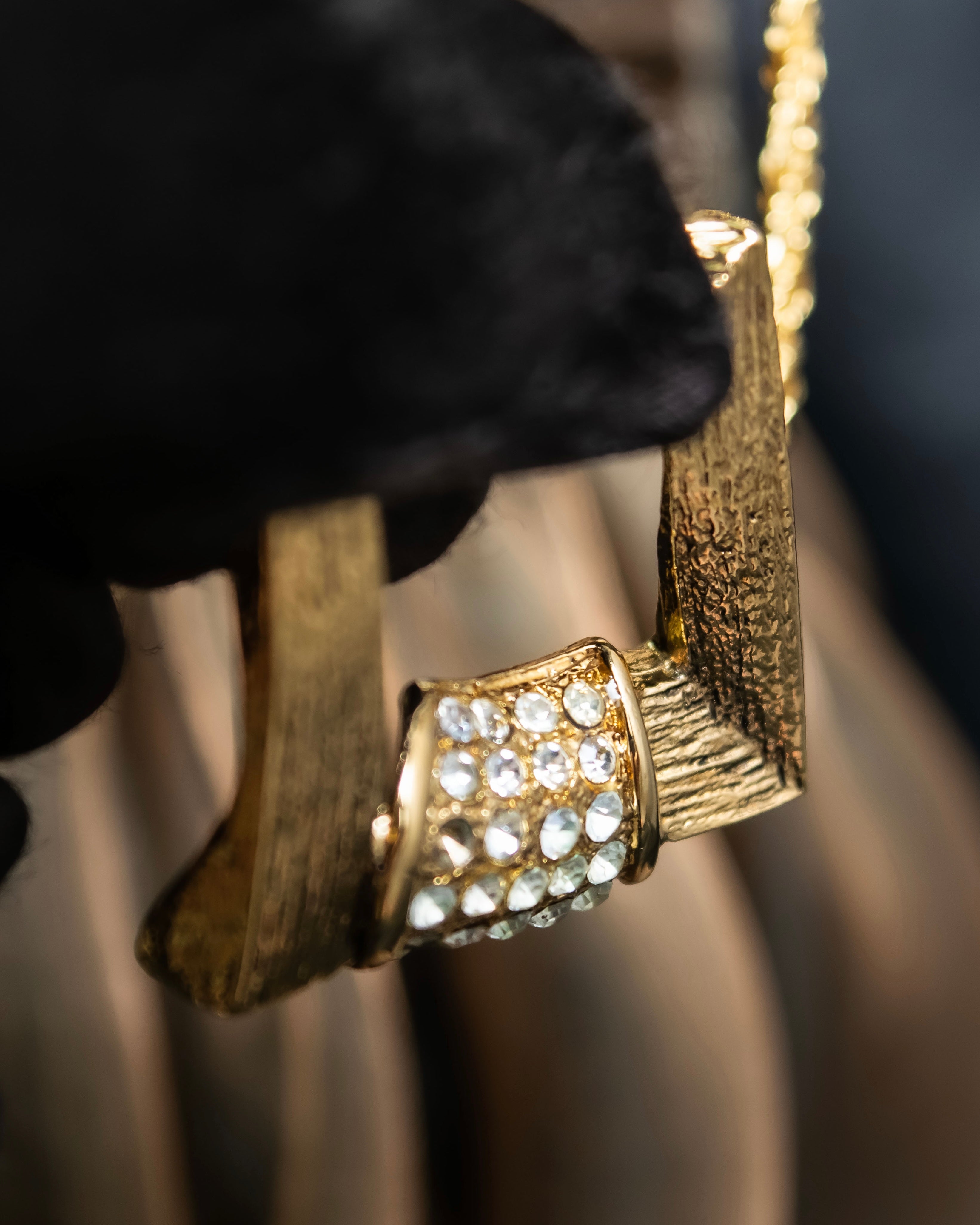 "YVES SAINT LAURENT" rhinestone motif gold necklace