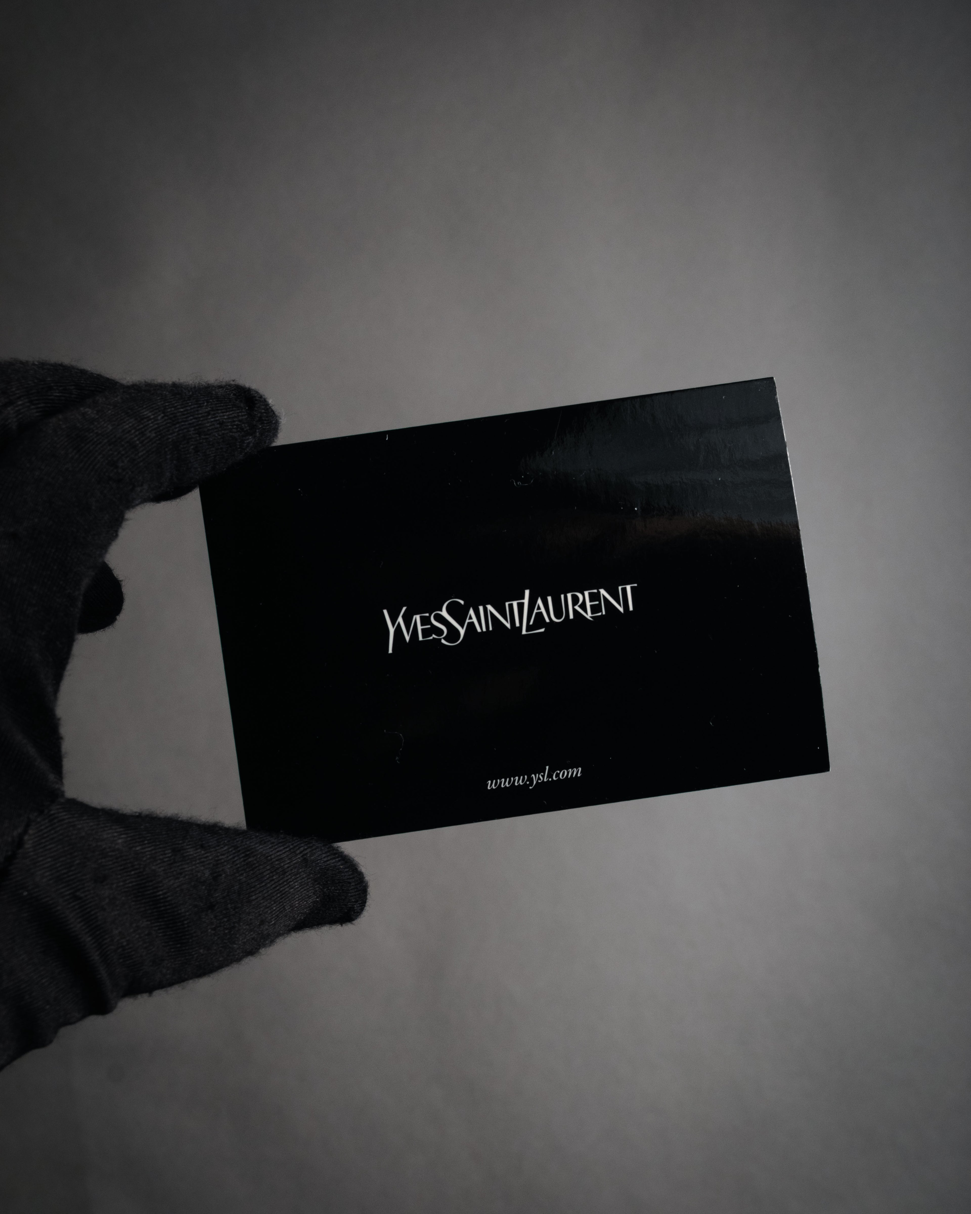 –SPECIAL– “YVES SAINT LAURENT”
2011-2012 Muse two leather handbag