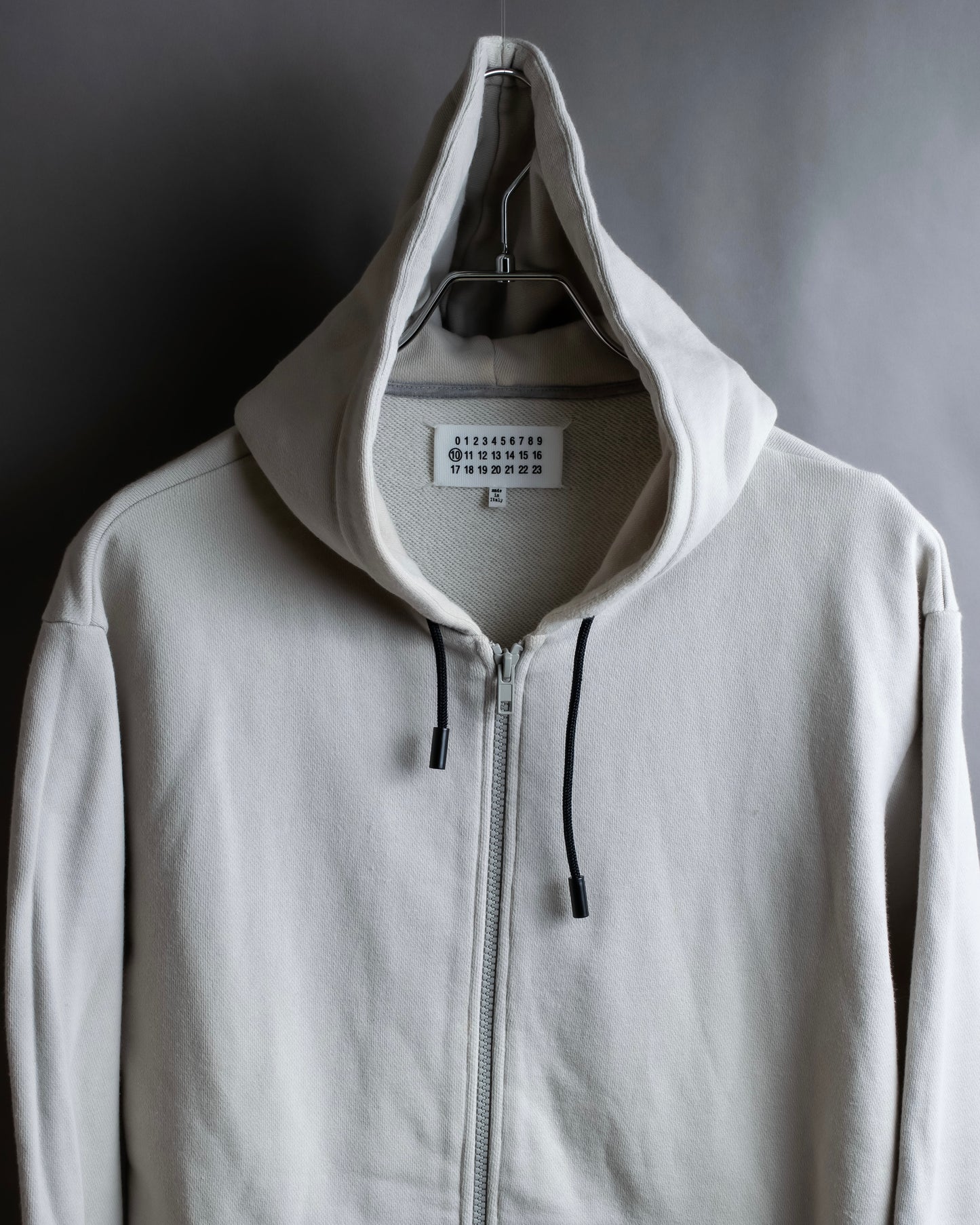 "MAISON MARGIELA" Drawstring design zip hoodie