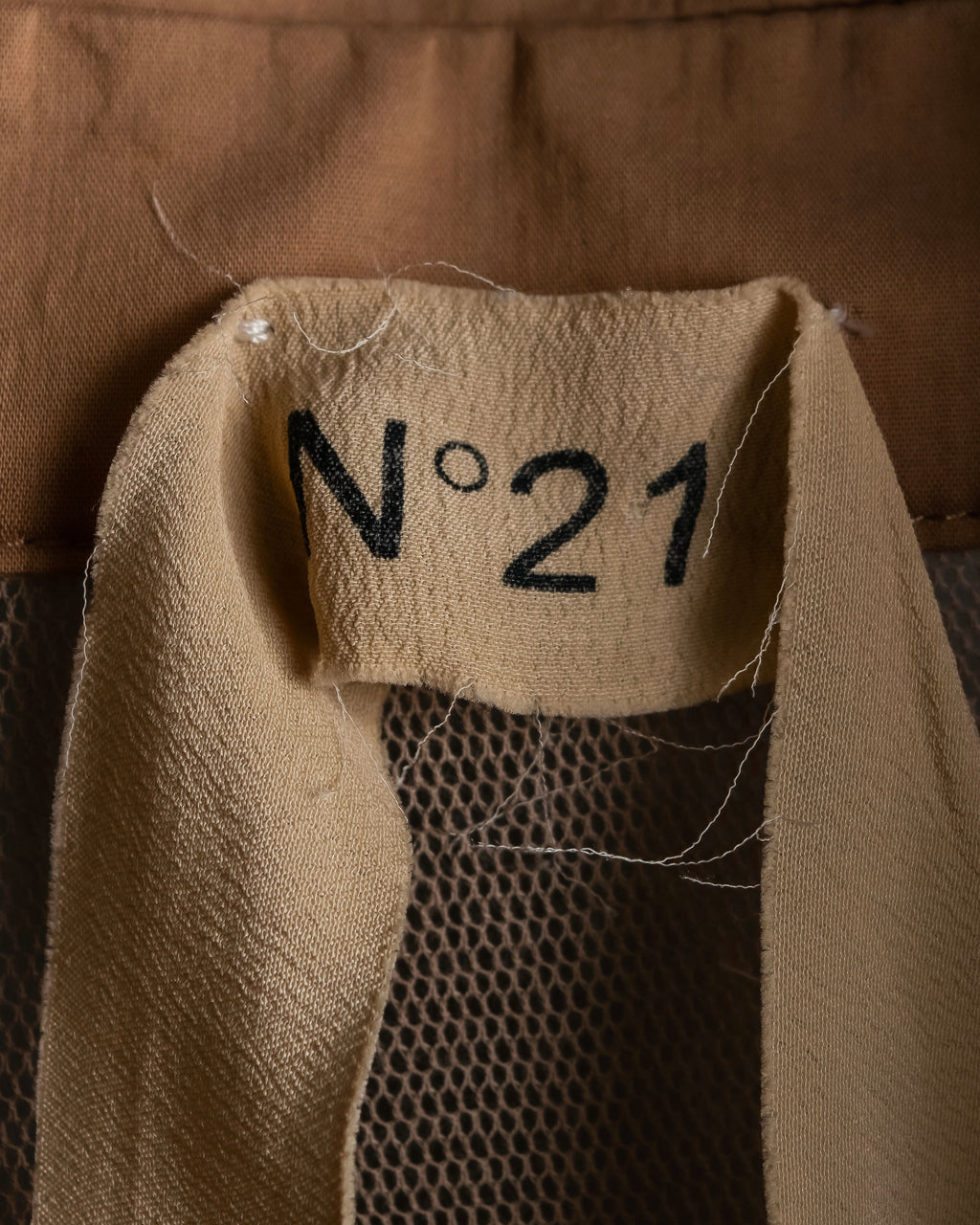 "N21 NUMEROVENTUNO" Switching design concealed shirt