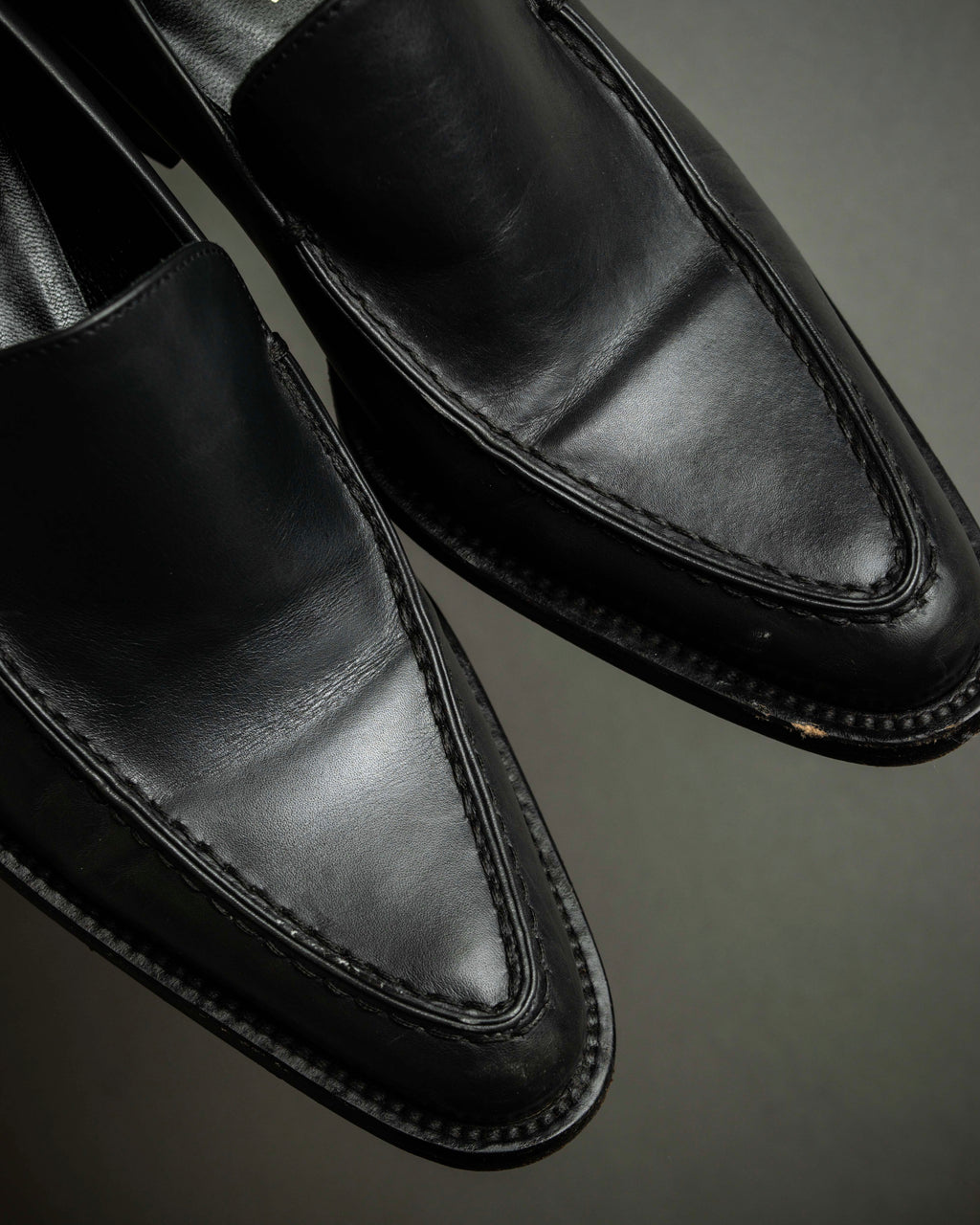 "PRADA" Apron stitch design long nose loafers