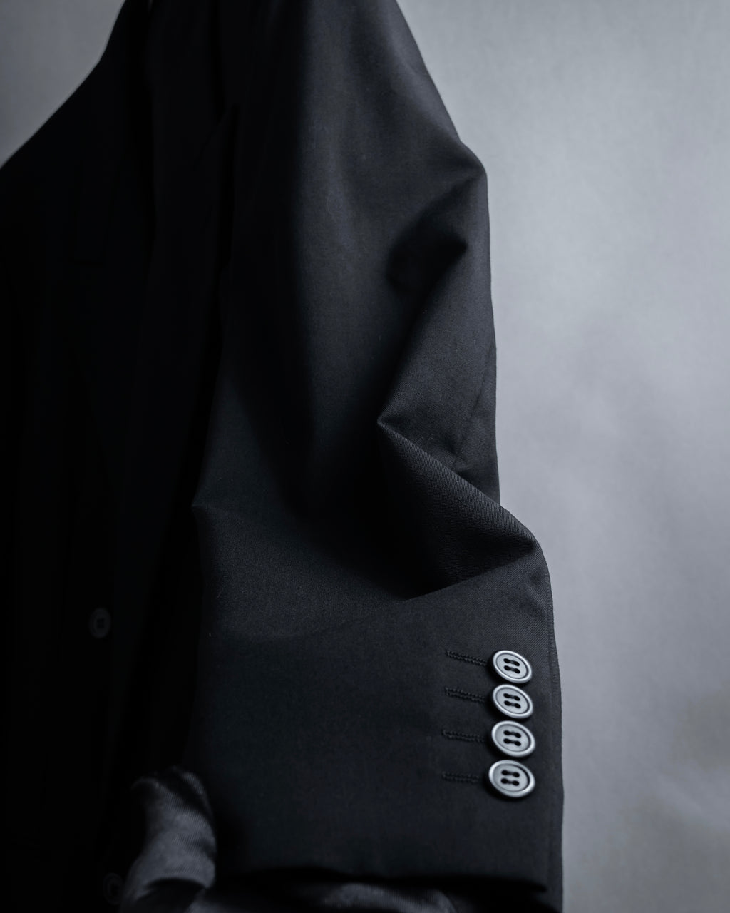 "YVES SAINT LAURENT" Straight tailoring design set up